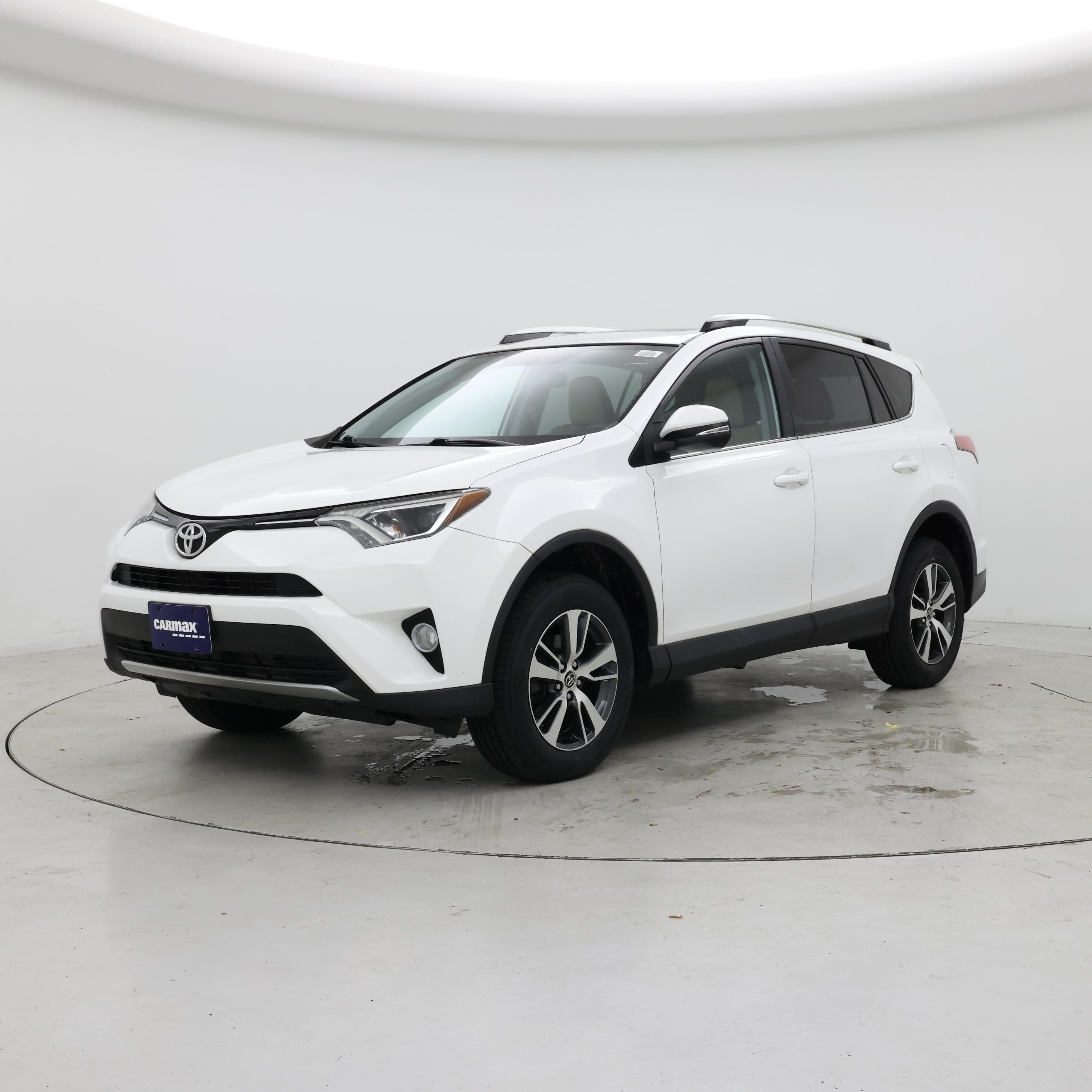 Thumbnail: 2016 Toyota RAV4 - 4
