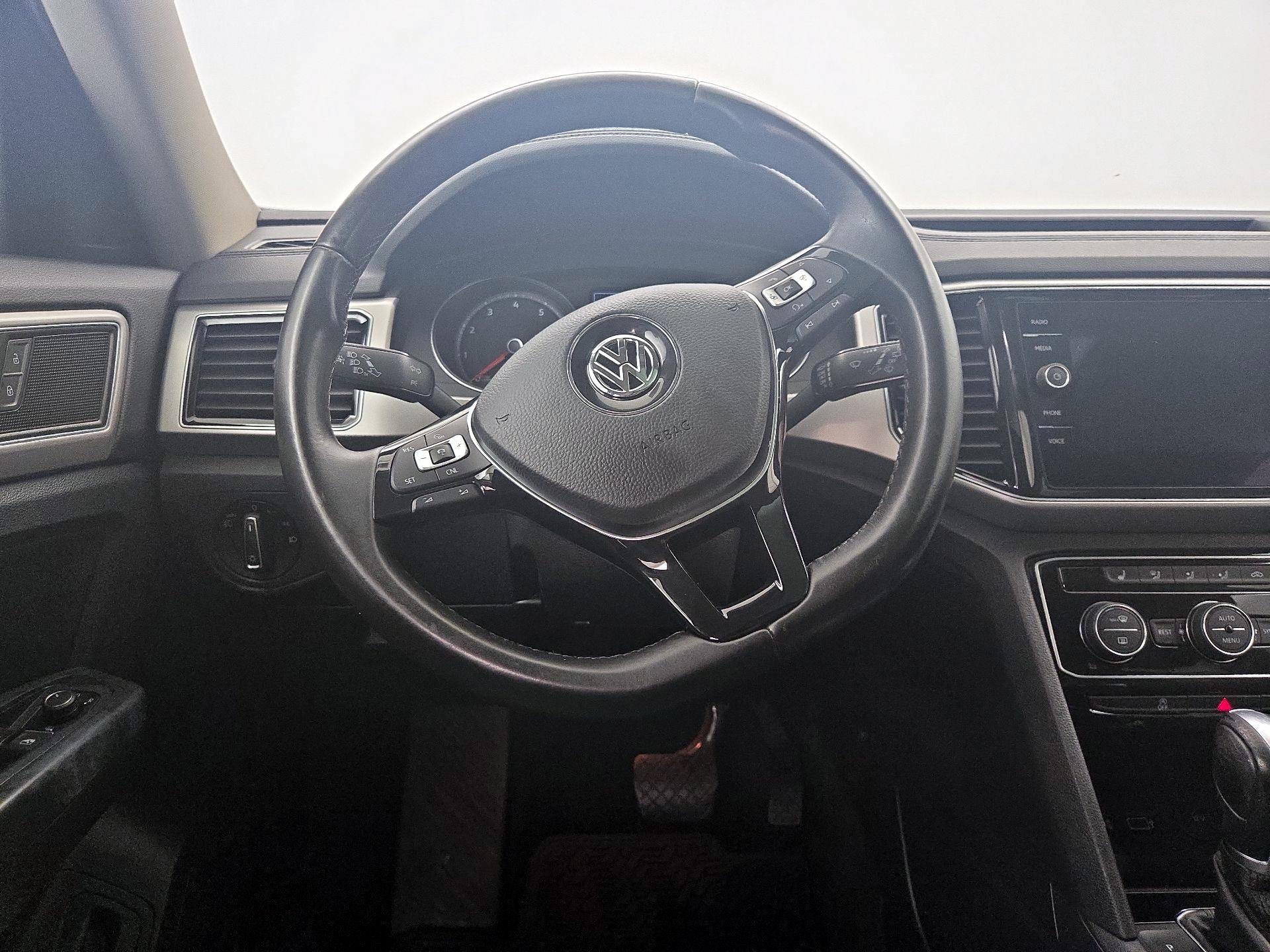 Thumbnail: 2018 Volkswagen Atlas - 10