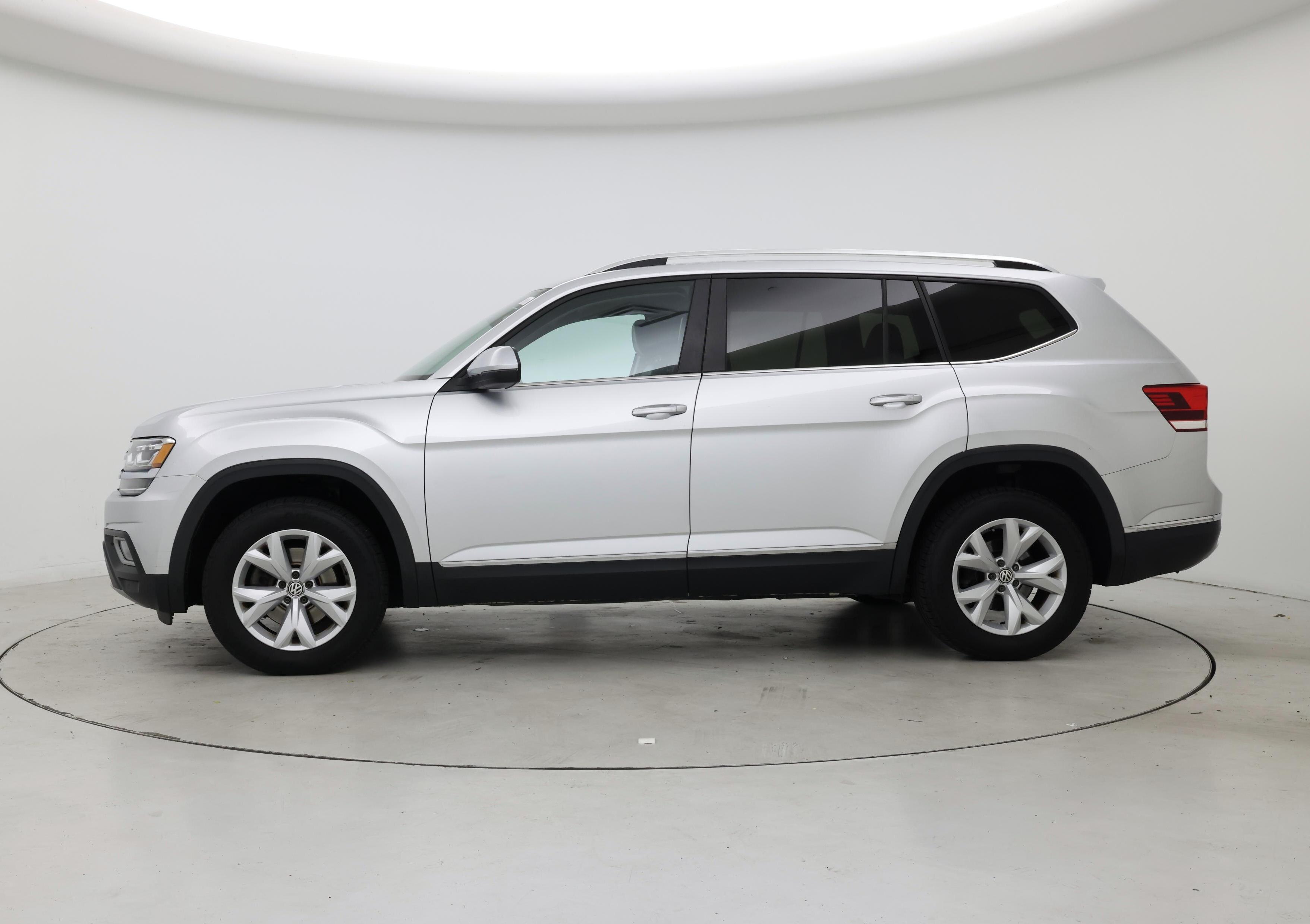 Thumbnail: 2018 Volkswagen Atlas - 3