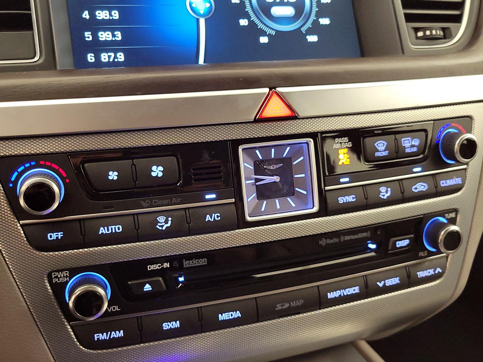 Thumbnail: 2019 Genesis G80 - 17