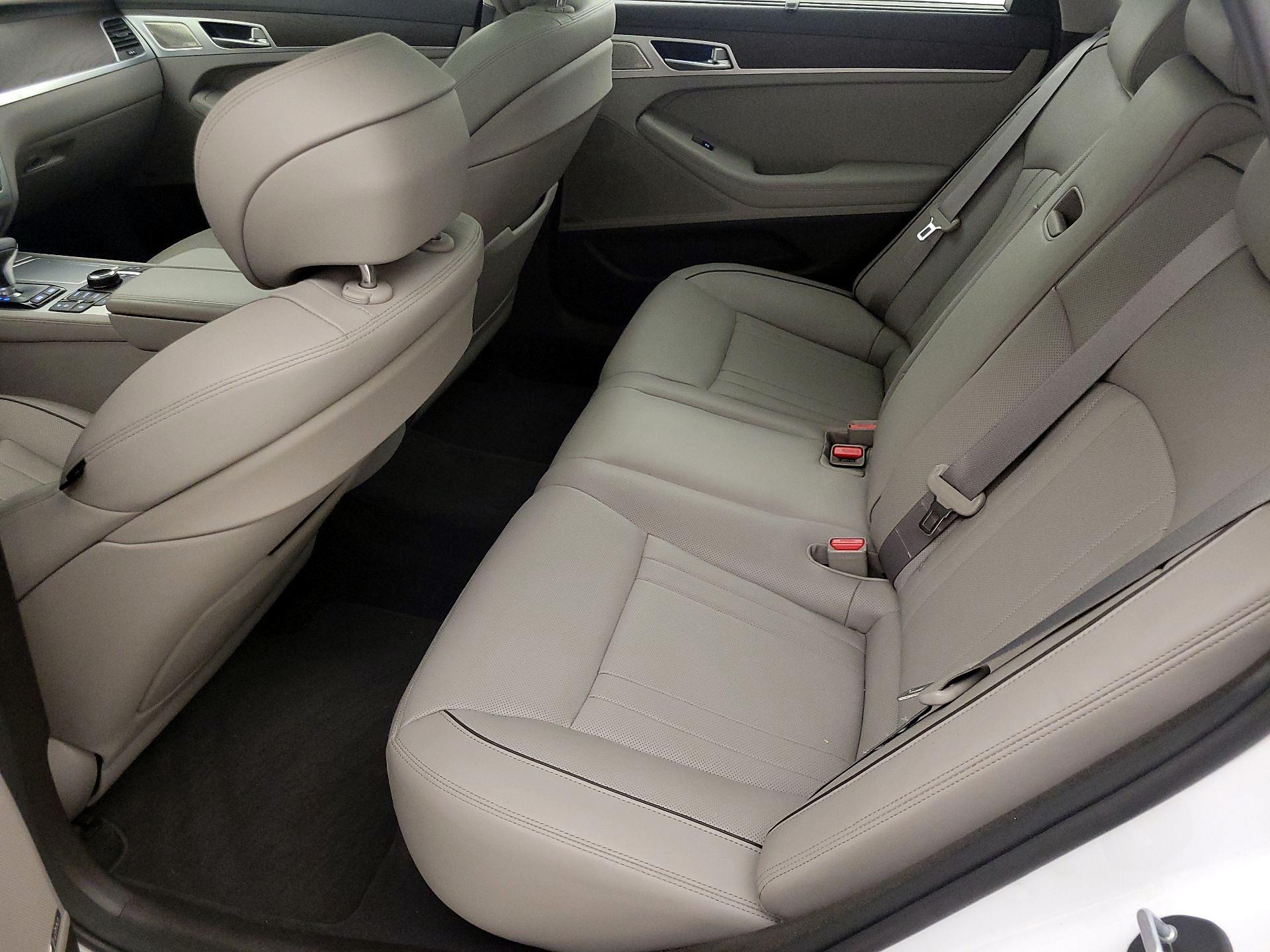 Thumbnail: 2019 Genesis G80 - 20