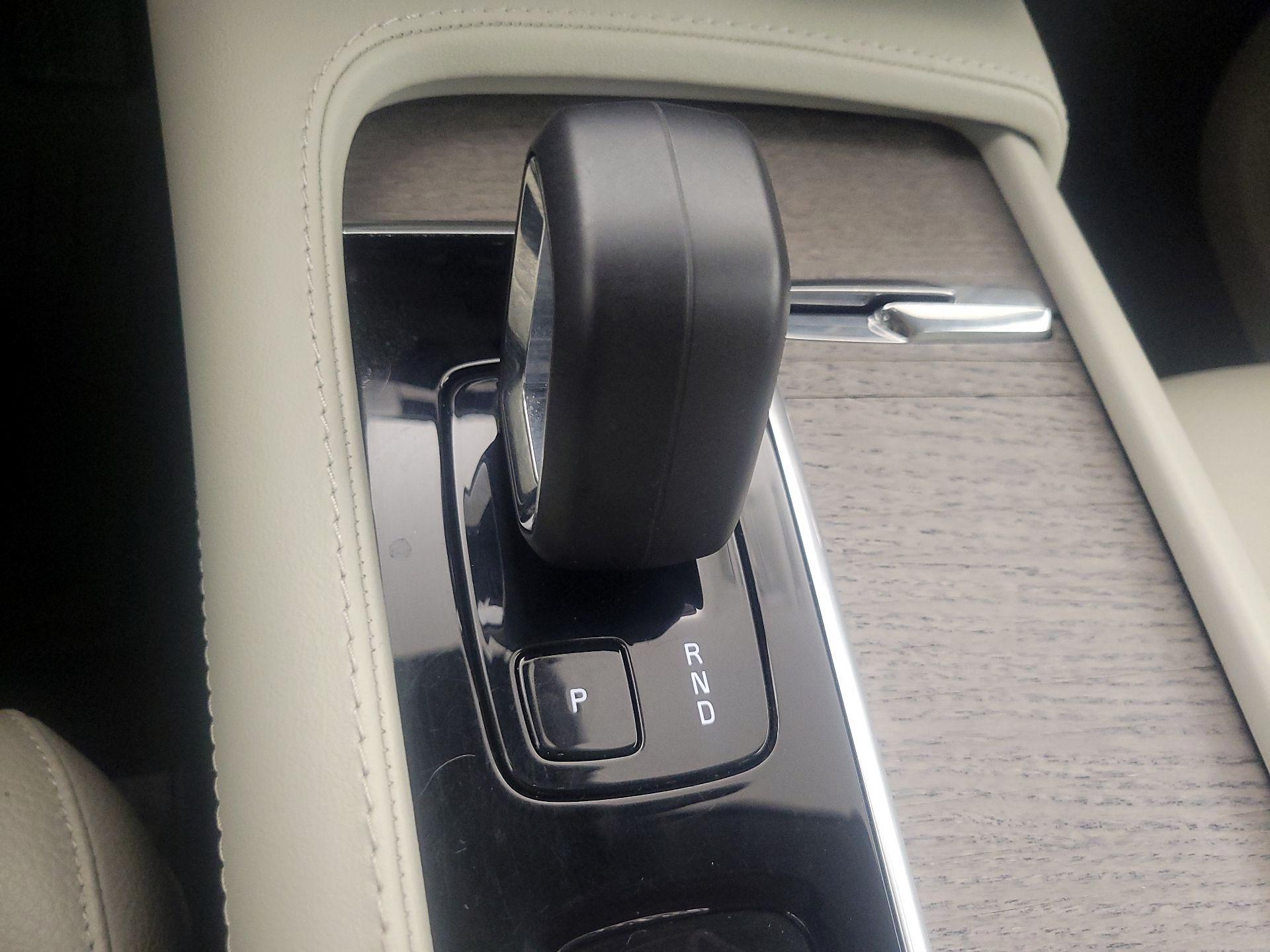 Thumbnail: 2023 Volvo XC90 - 18