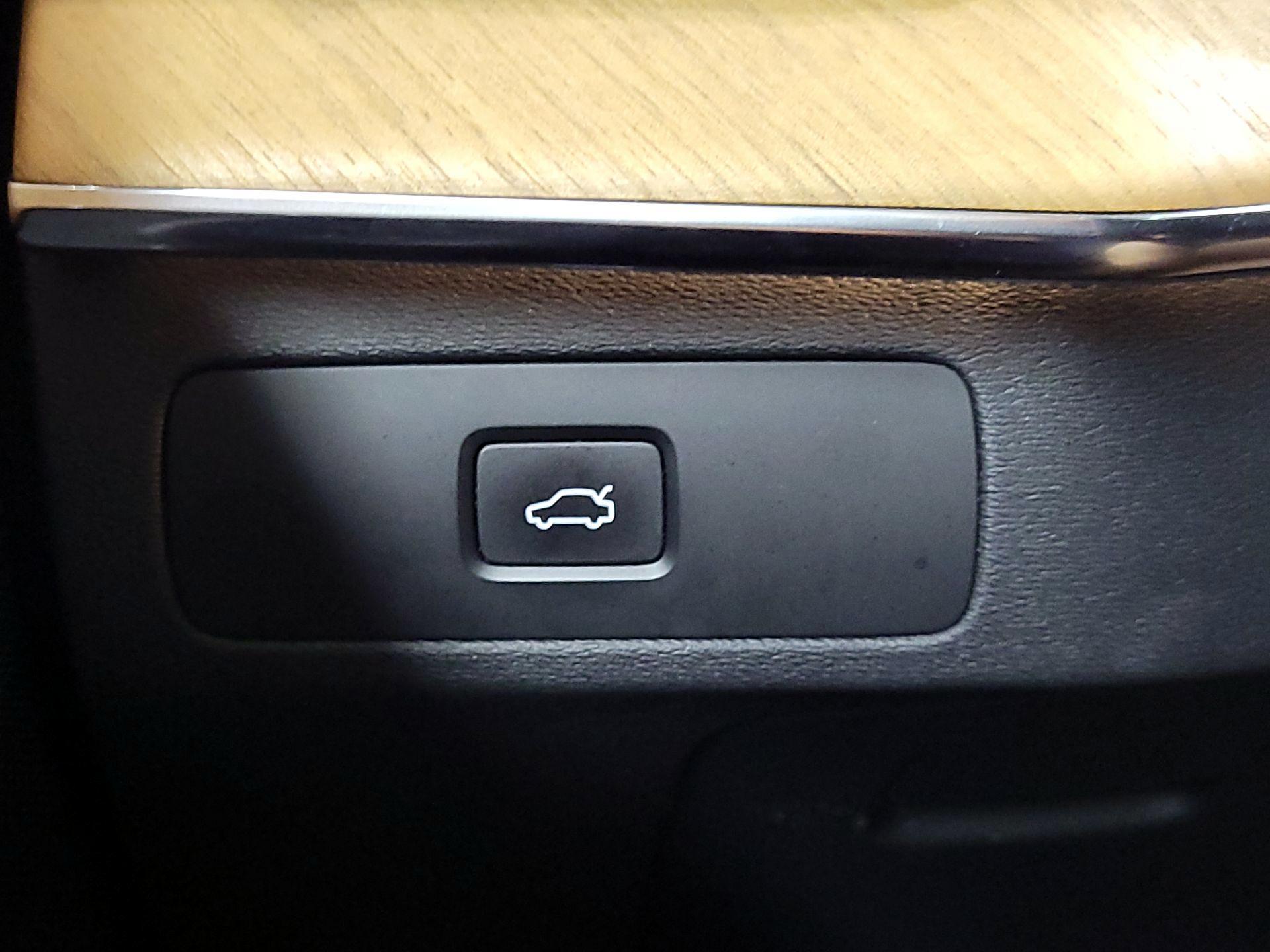 Thumbnail: 2023 Volvo XC90 - 13