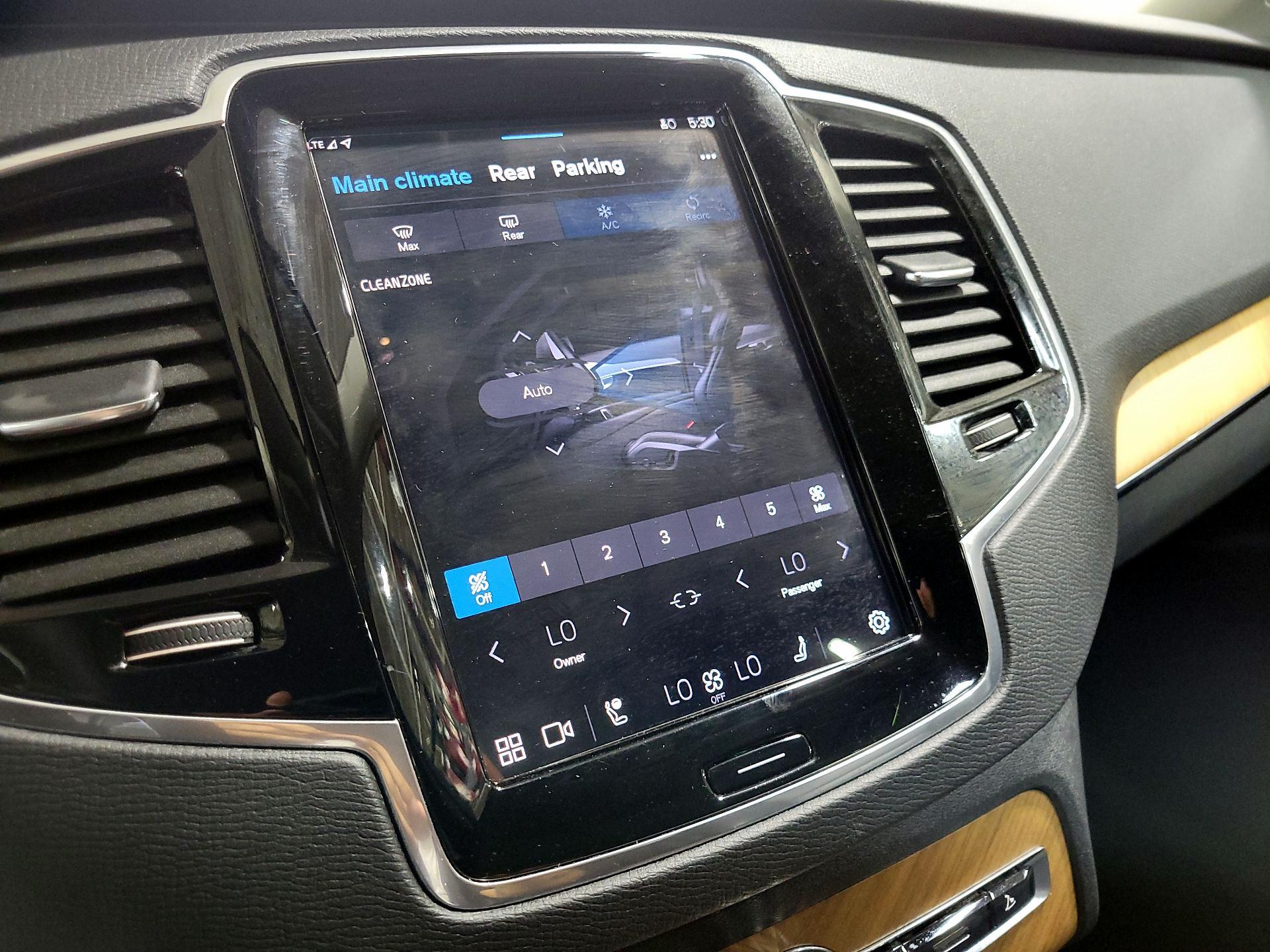 Thumbnail: 2023 Volvo XC90 - 17