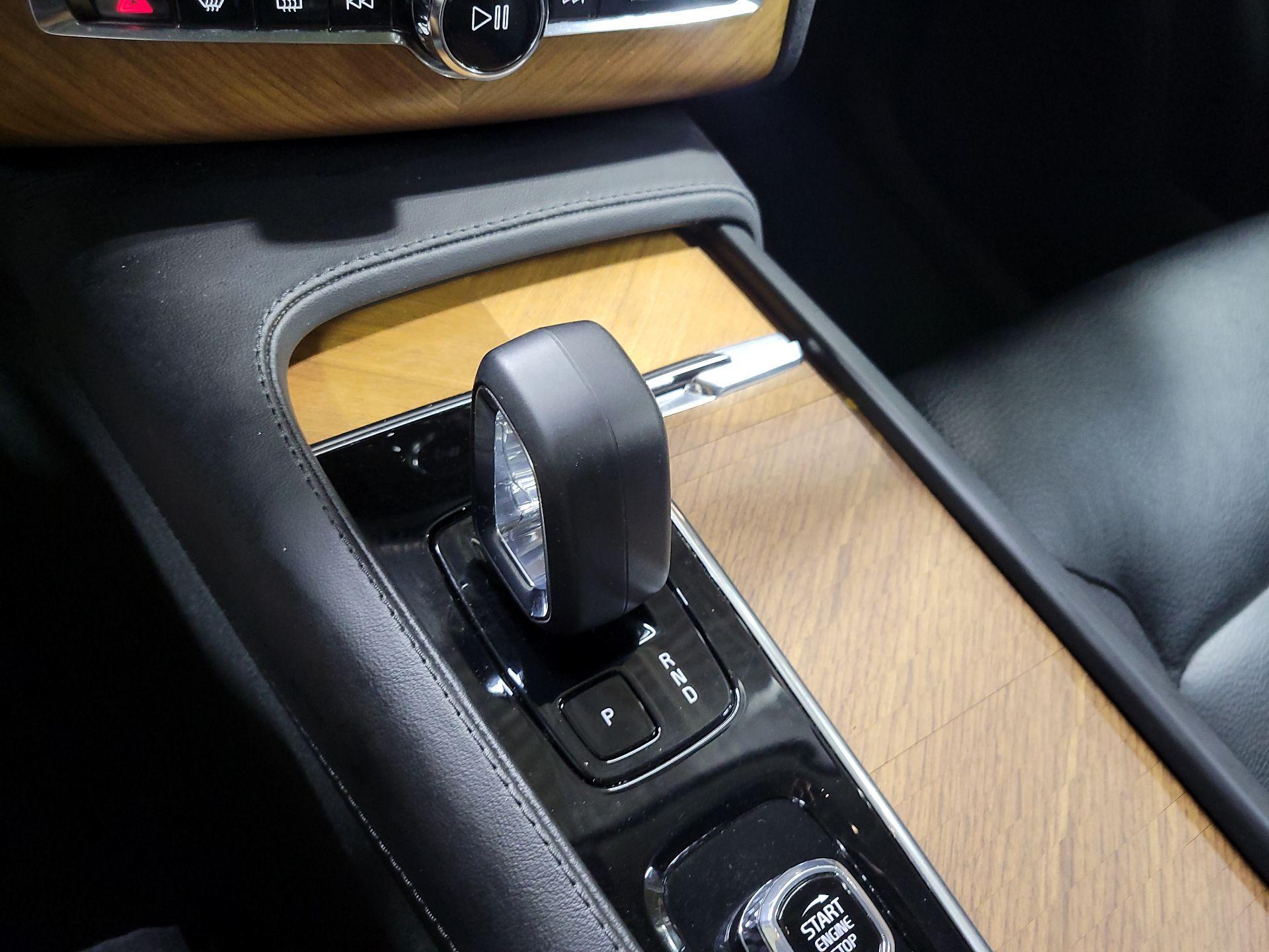 Thumbnail: 2023 Volvo XC90 - 18