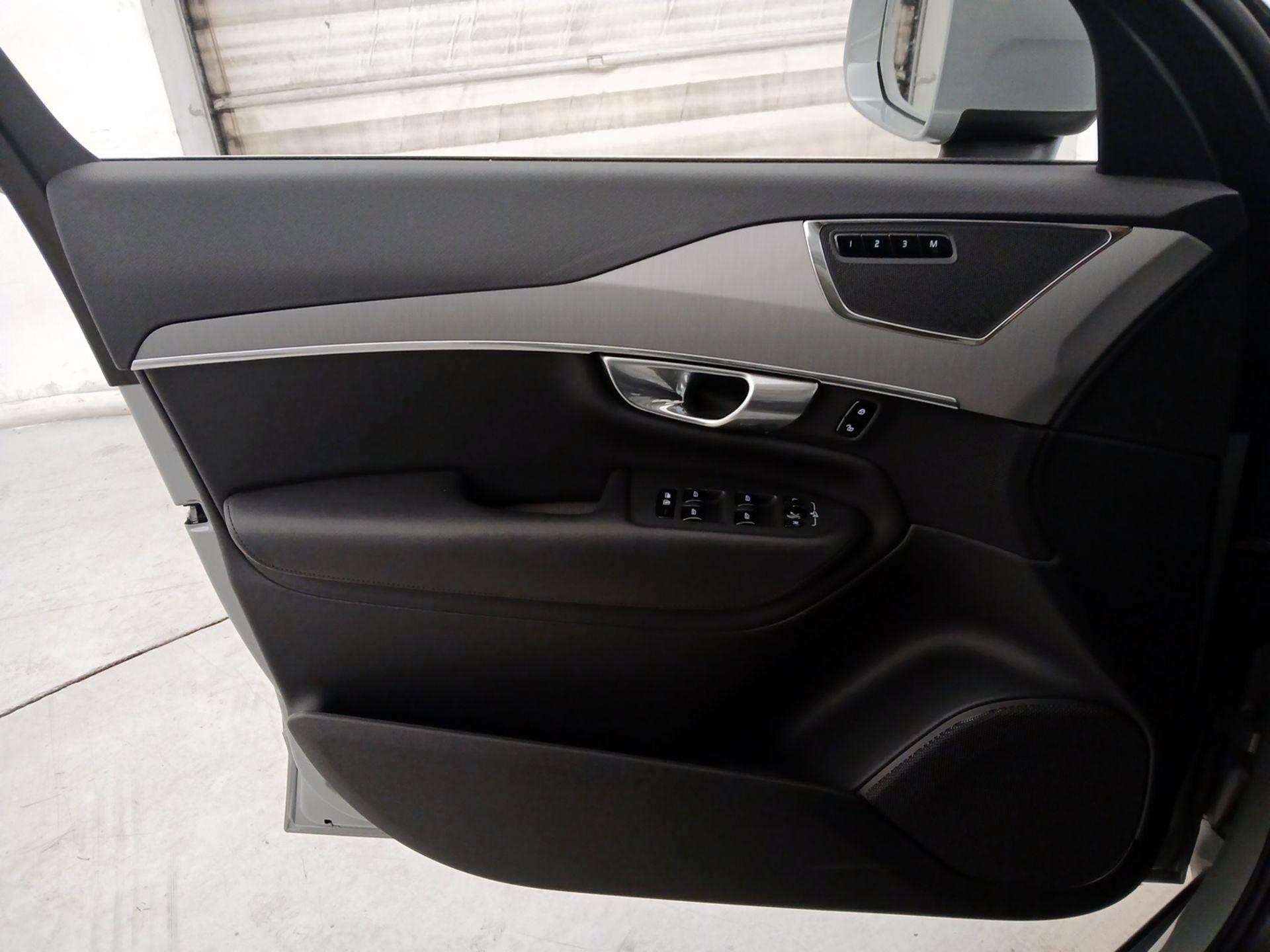 Thumbnail: 2024 Volvo XC90 - 12