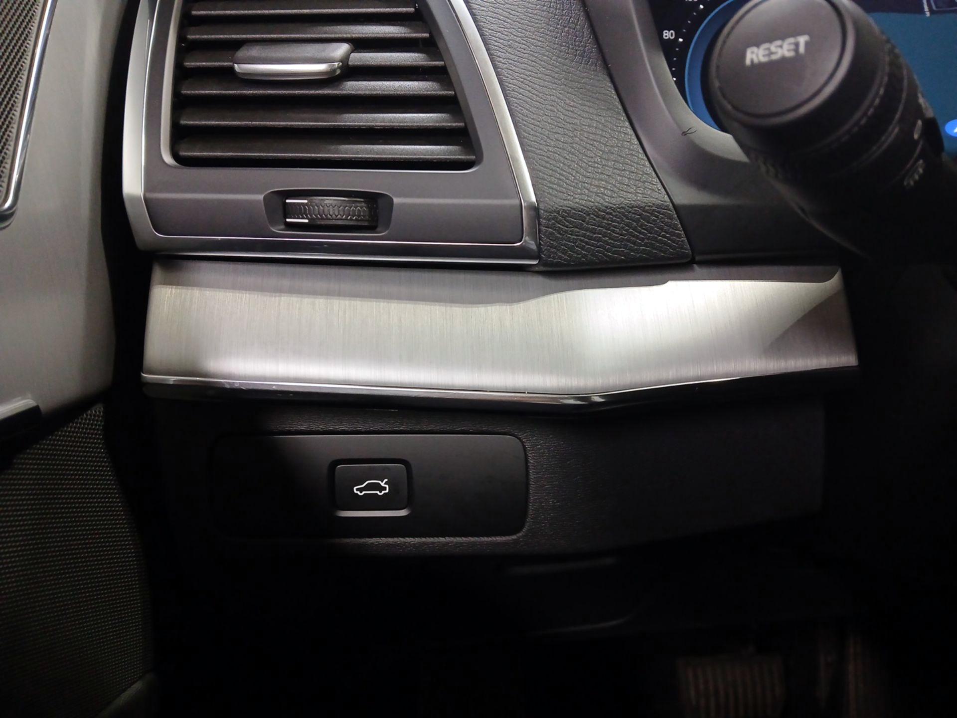 Thumbnail: 2024 Volvo XC90 - 13