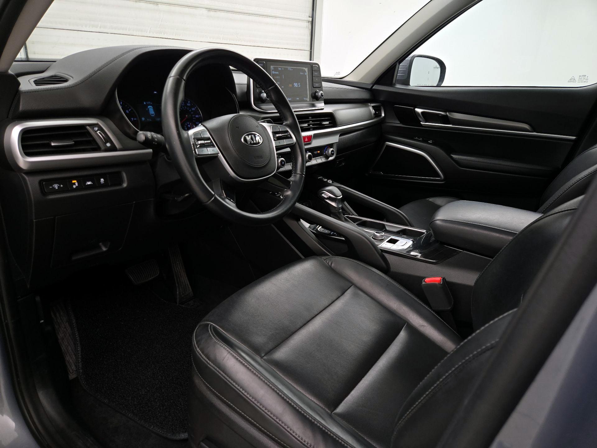 Thumbnail: 2020 Kia Telluride - 11