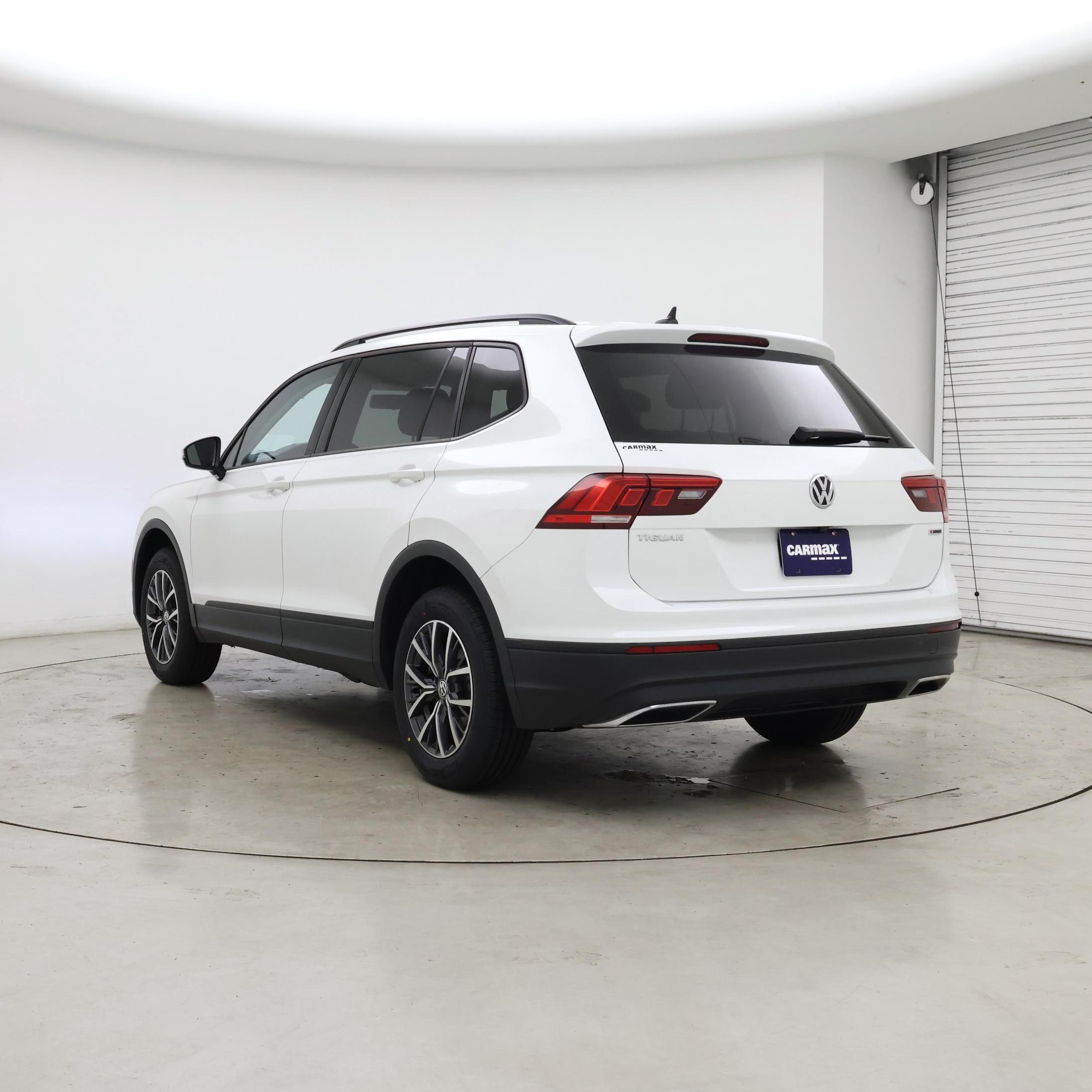 Thumbnail: 2021 Volkswagen Tiguan - 2