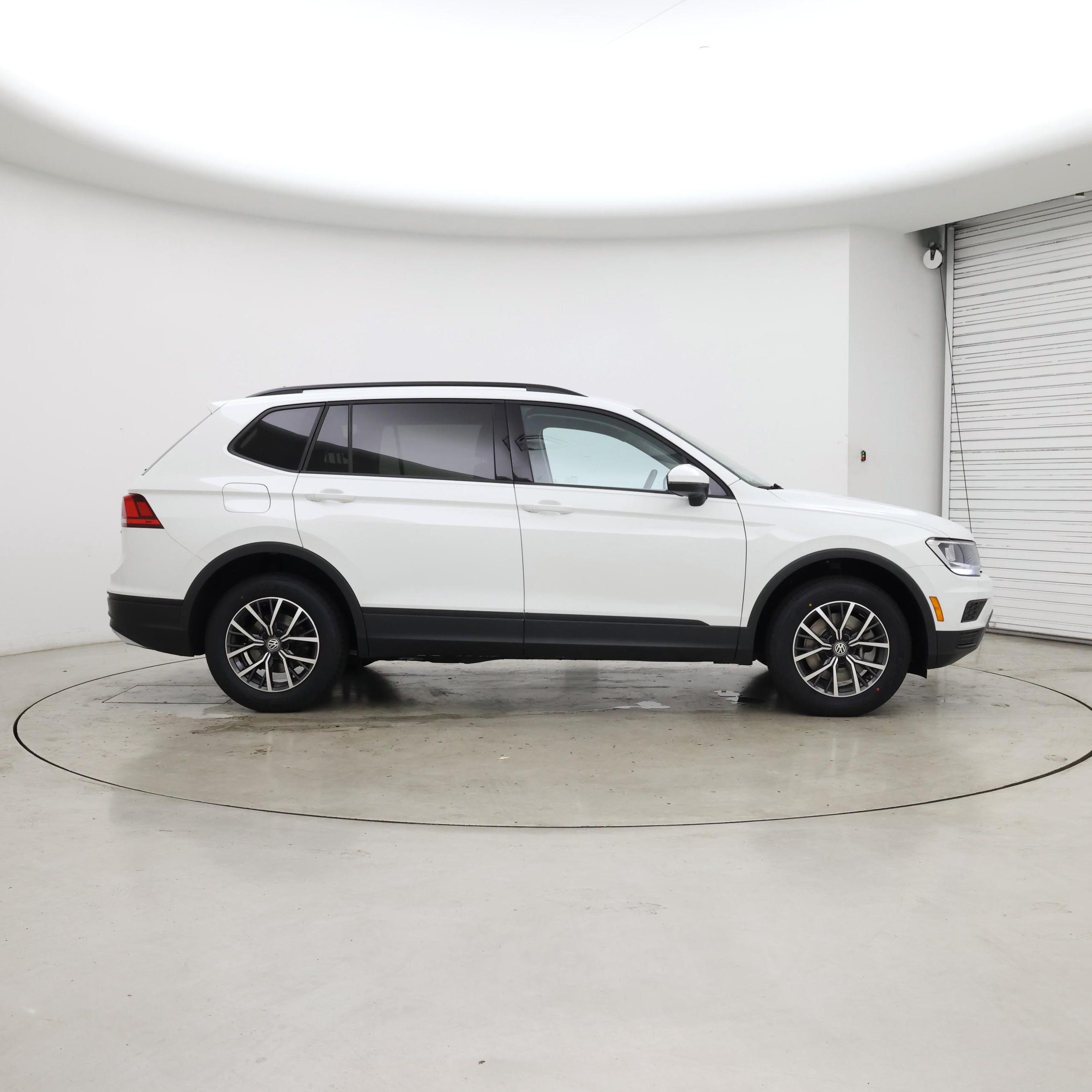 Thumbnail: 2021 Volkswagen Tiguan - 7