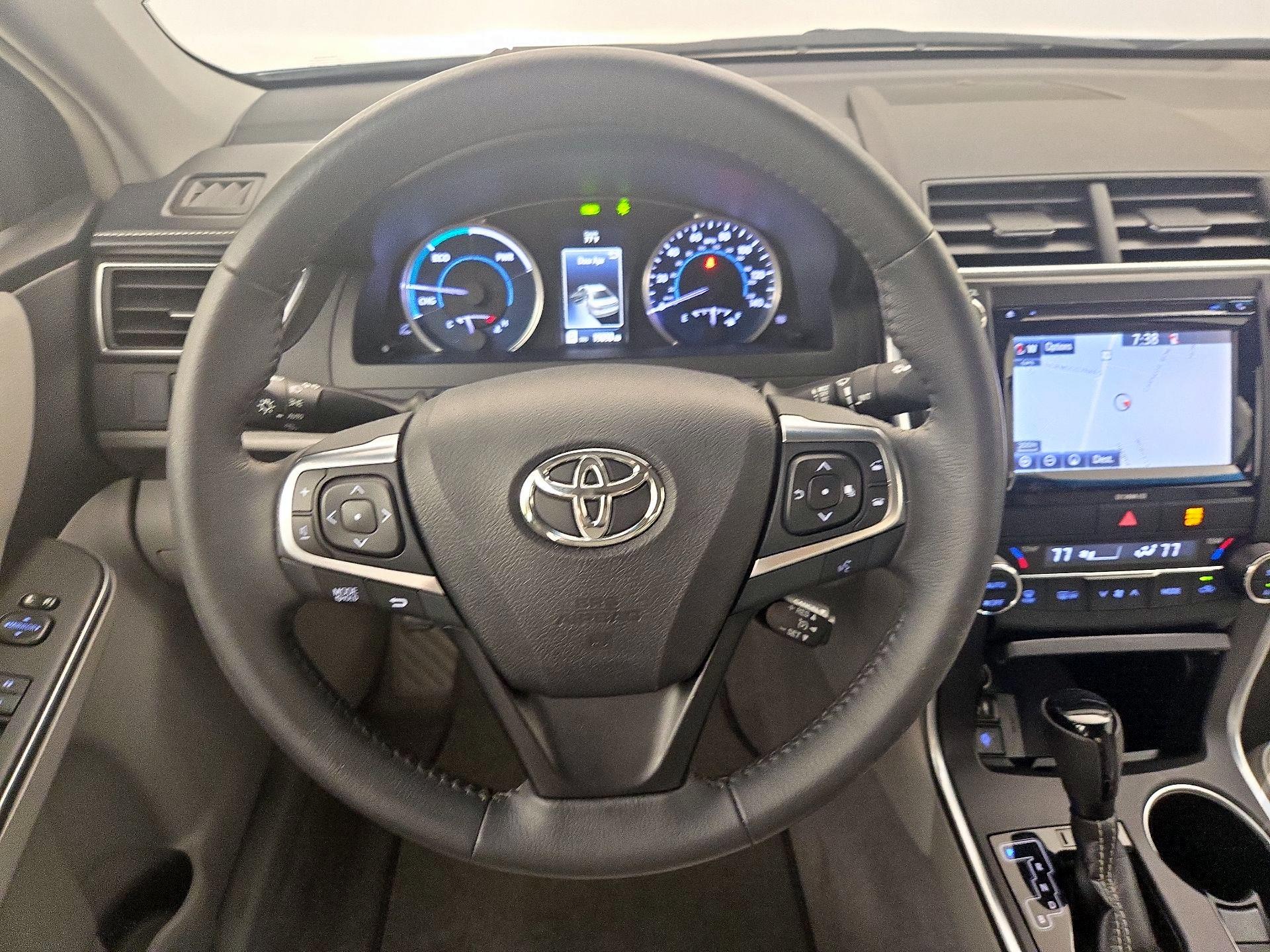 Thumbnail: 2016 Toyota Camry - 10