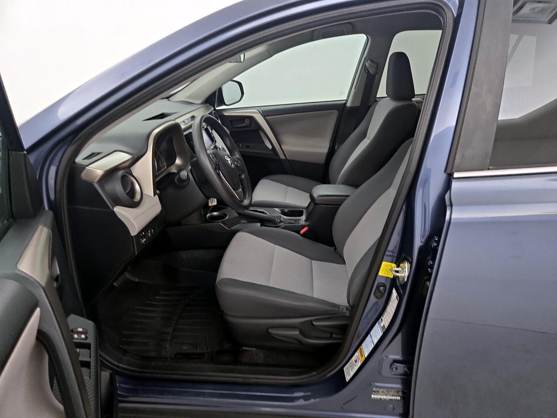Thumbnail: 2014 Toyota RAV4 - 11