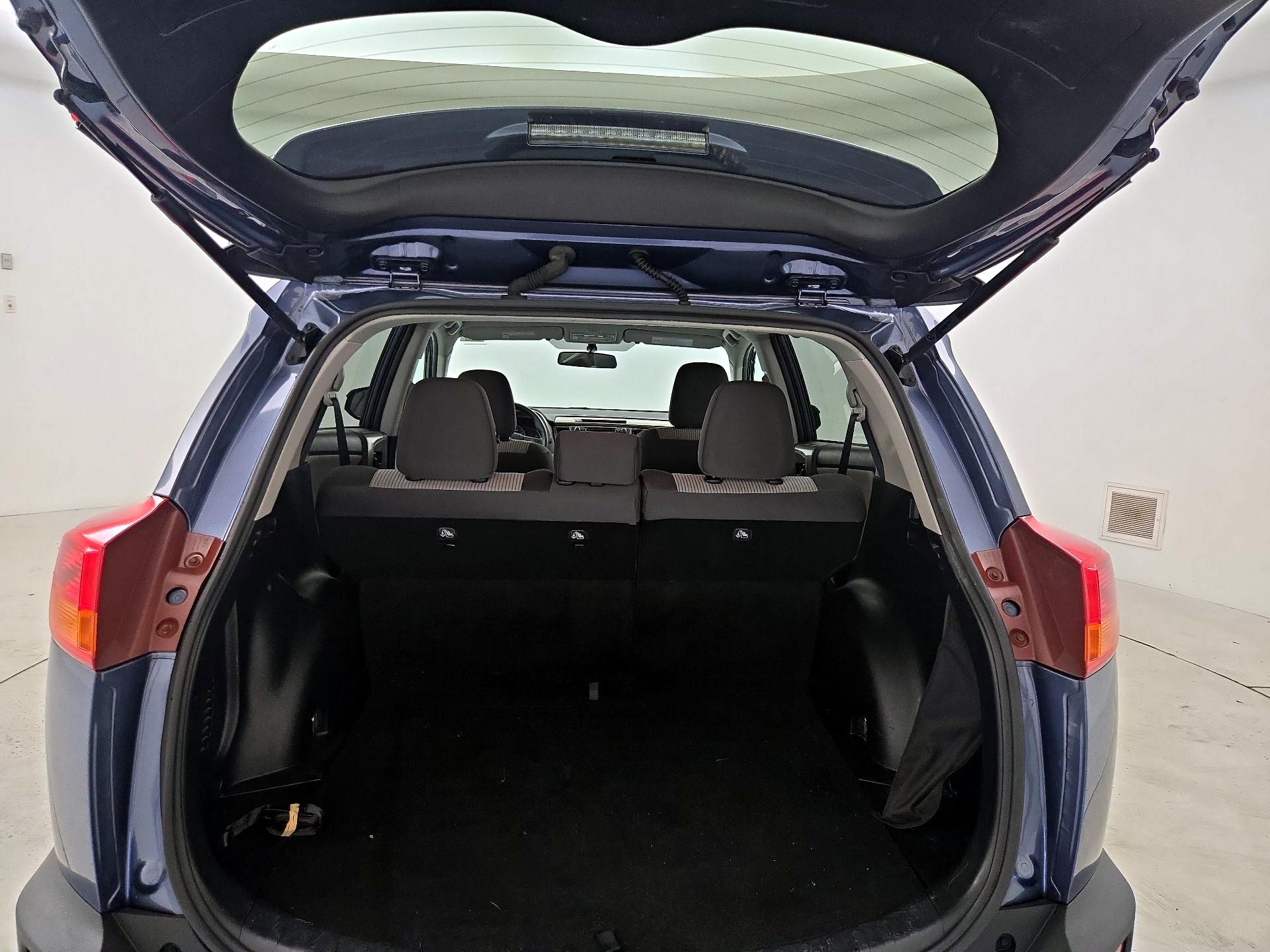 Thumbnail: 2014 Toyota RAV4 - 20