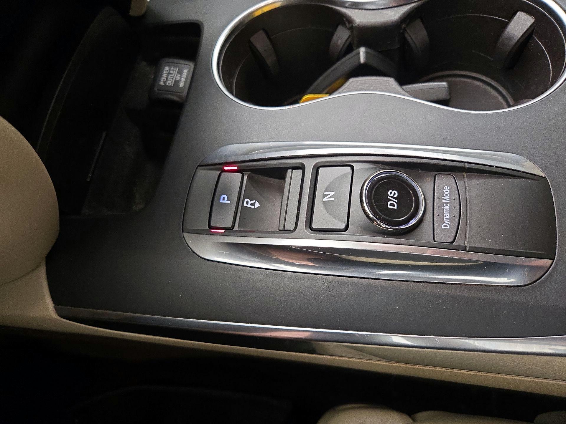 Thumbnail: 2017 Acura MDX - 18