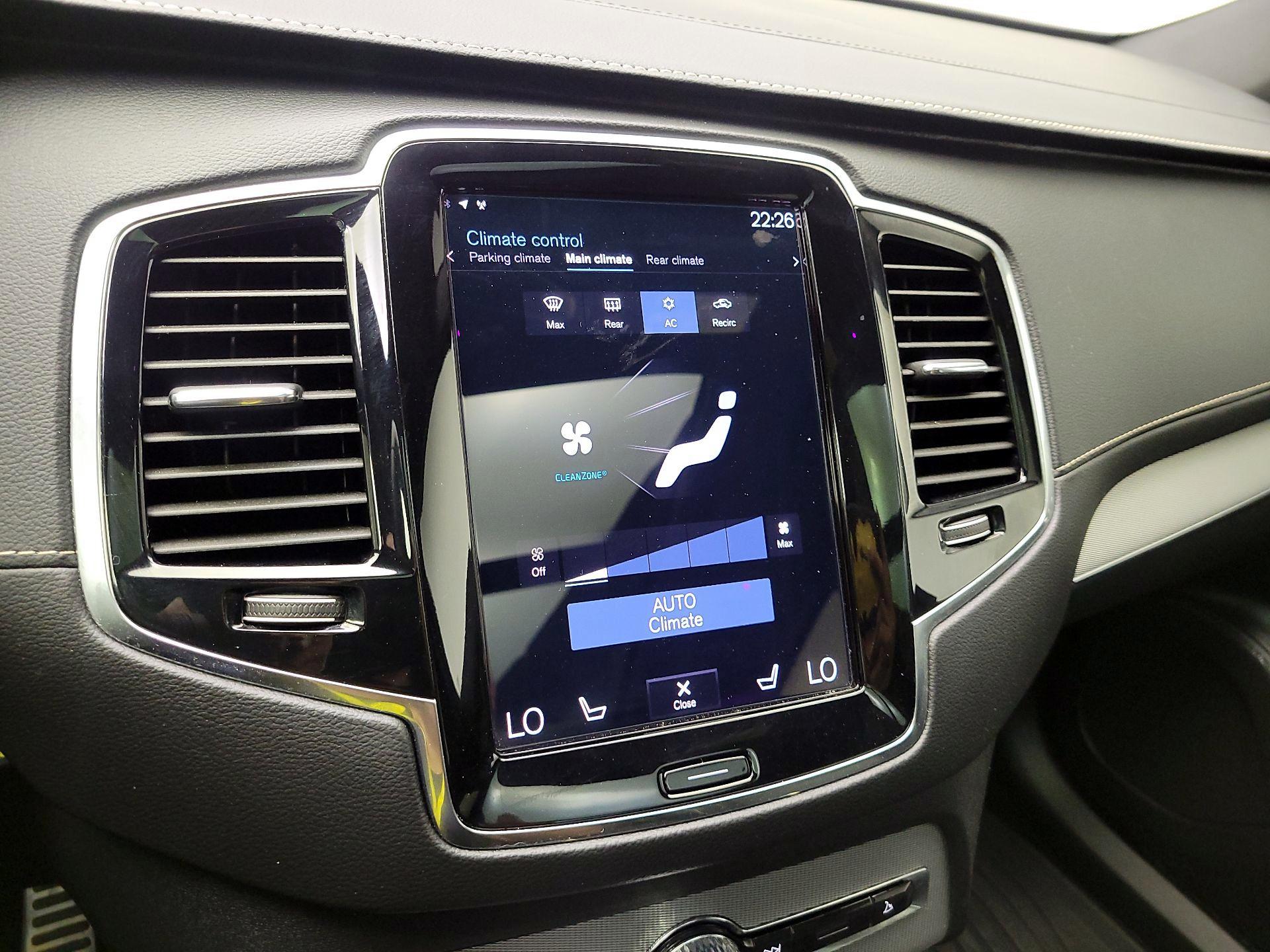 Thumbnail: 2022 Volvo XC90 - 17