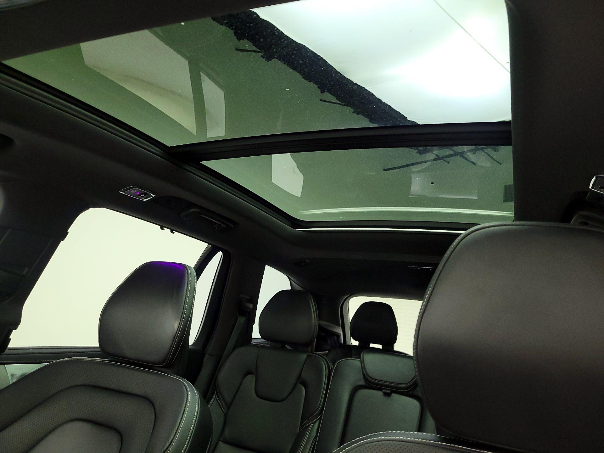 Thumbnail: 2022 Volvo XC90 - 20