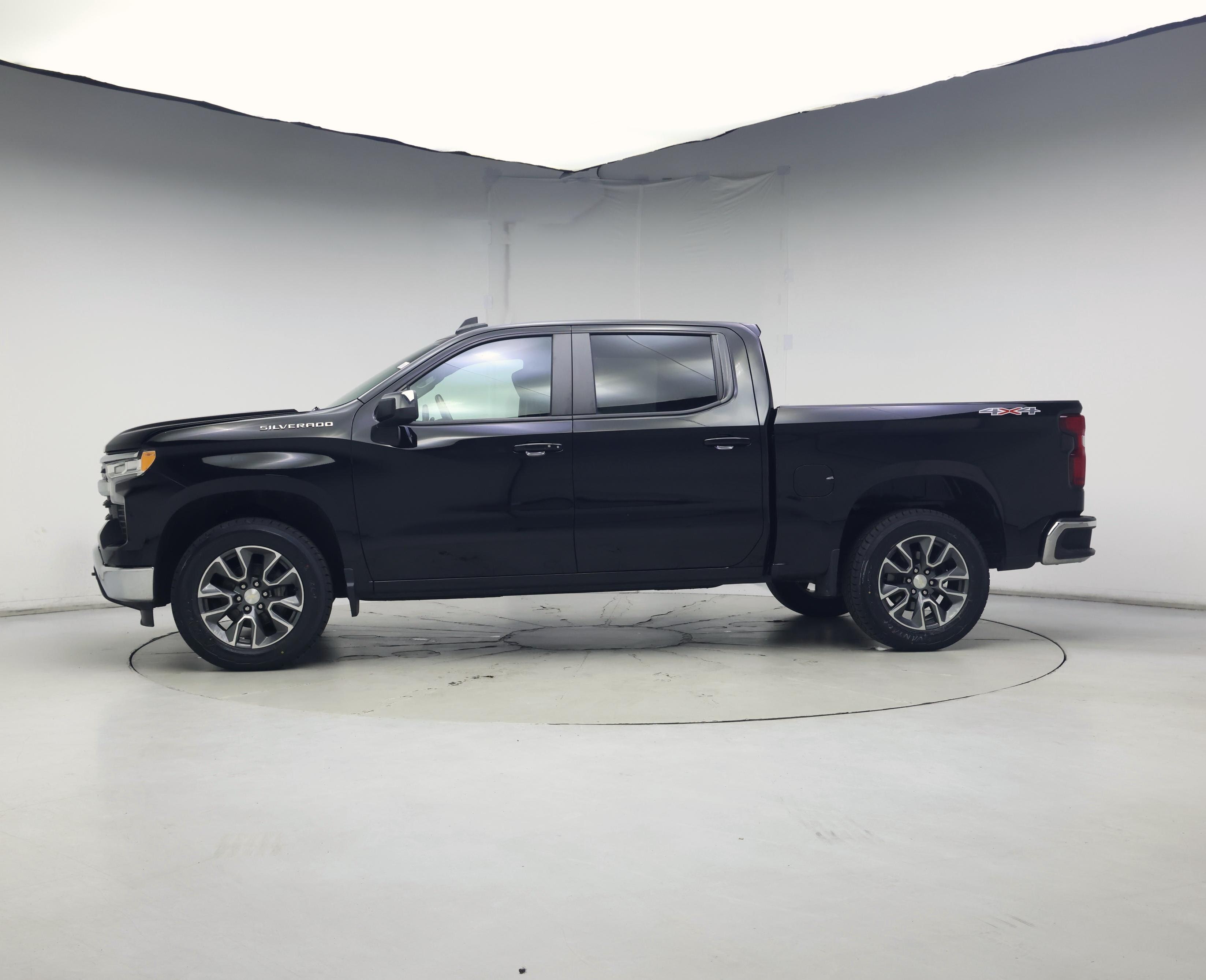 Thumbnail: 2022 Chevrolet Silverado 1500 - 3