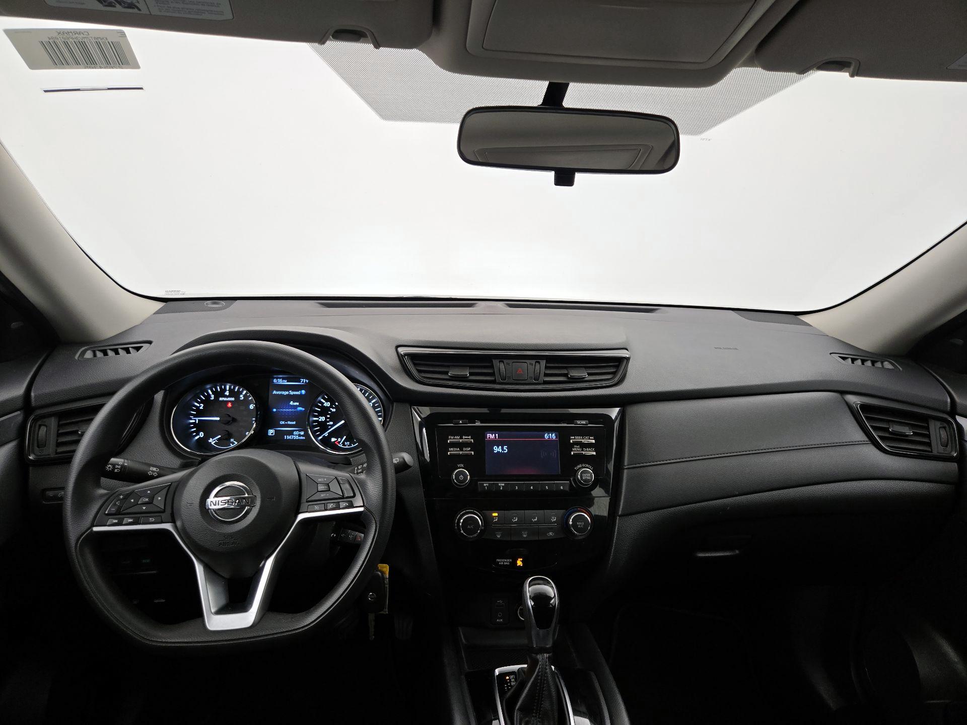 Thumbnail: 2017 Nissan Rogue - 9