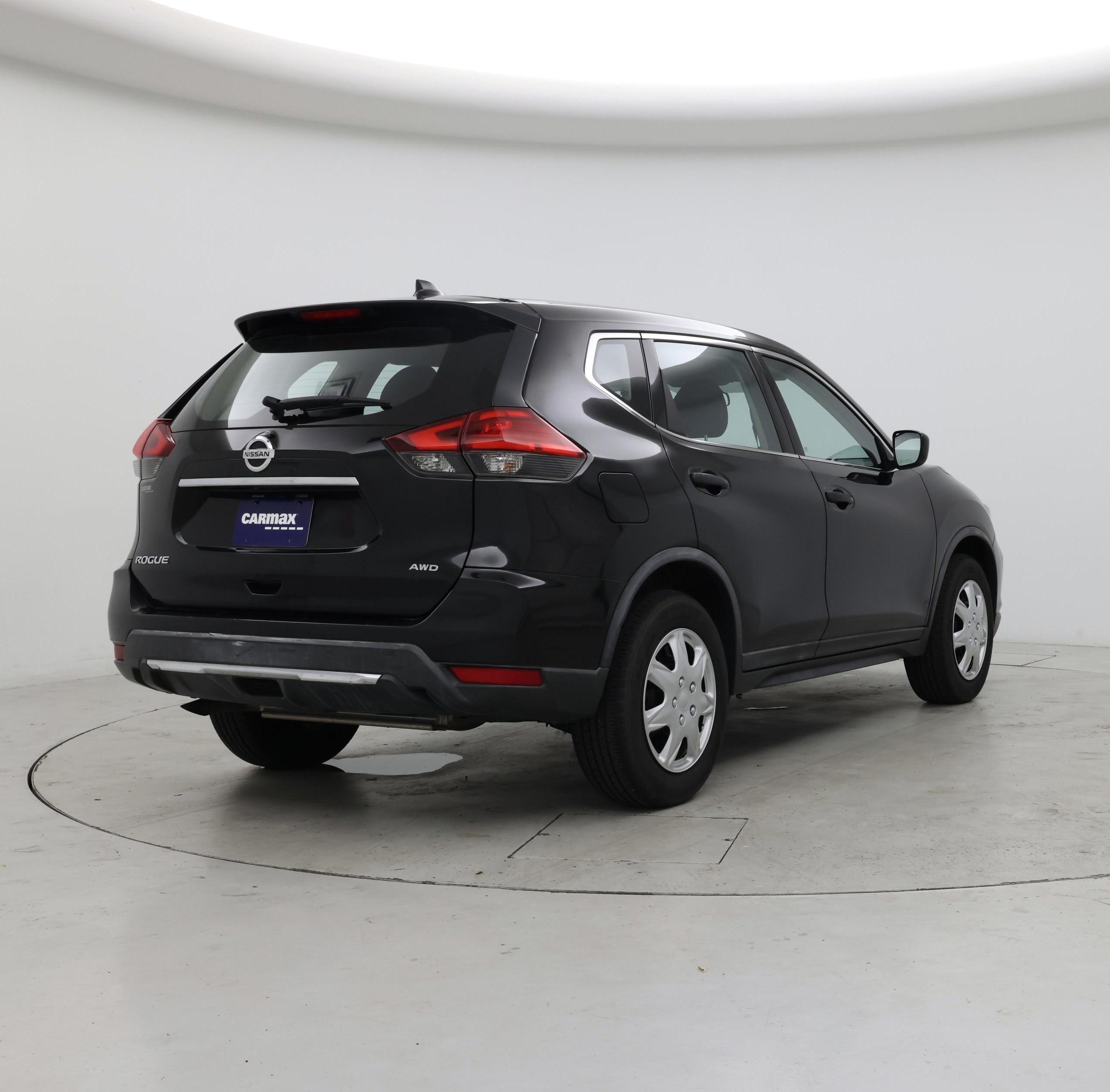 Thumbnail: 2017 Nissan Rogue - 8