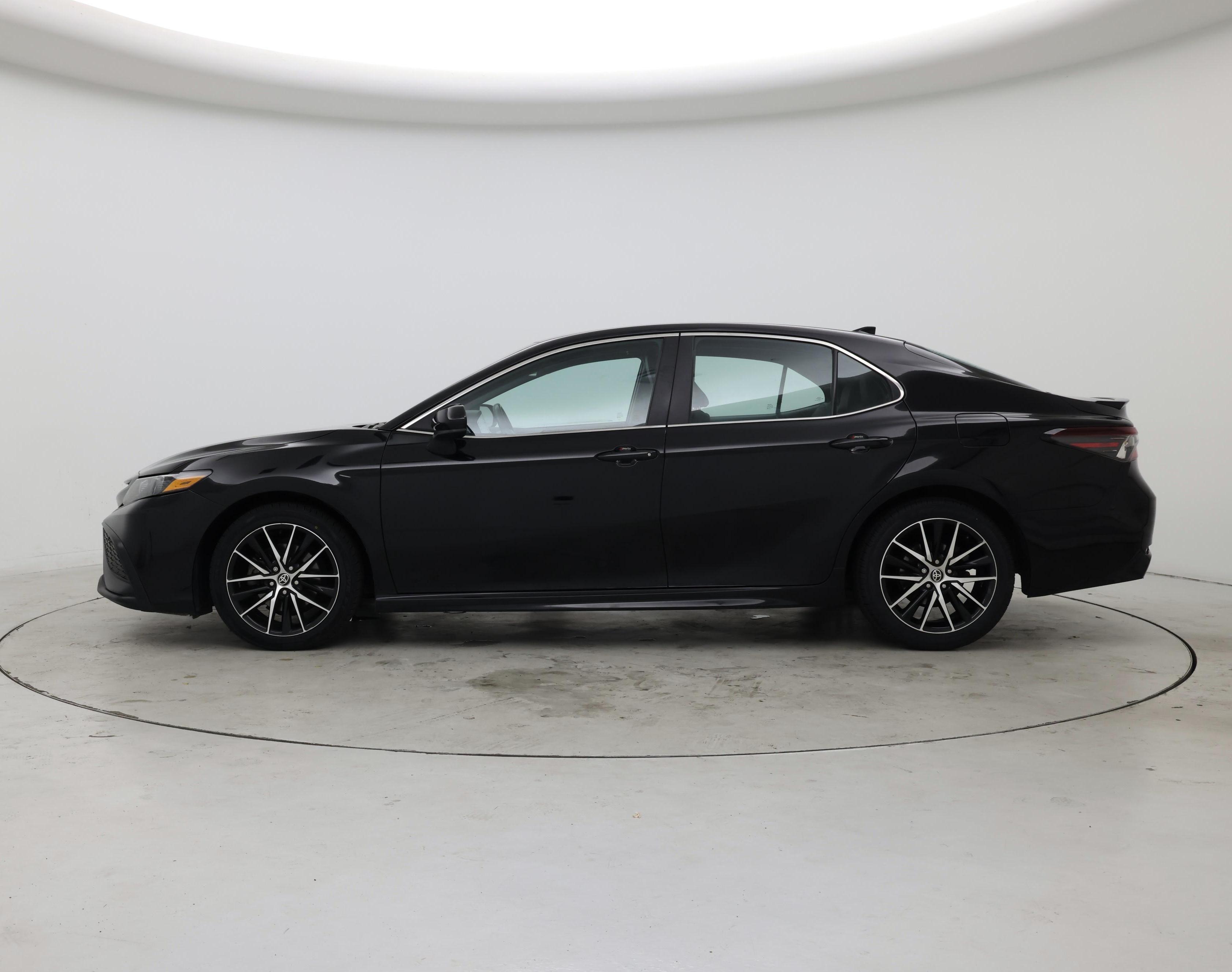 Thumbnail: 2021 Toyota Camry - 3