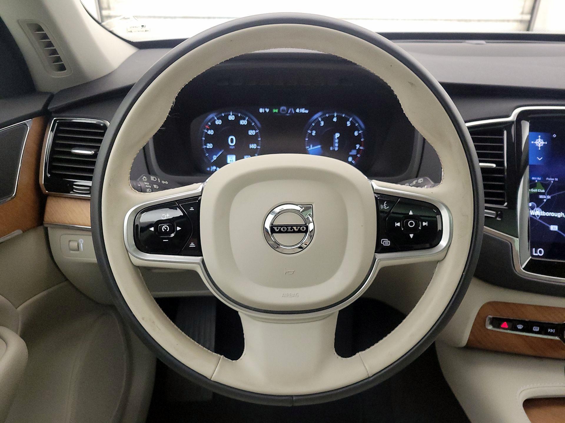 Thumbnail: 2022 Volvo XC90 - 10