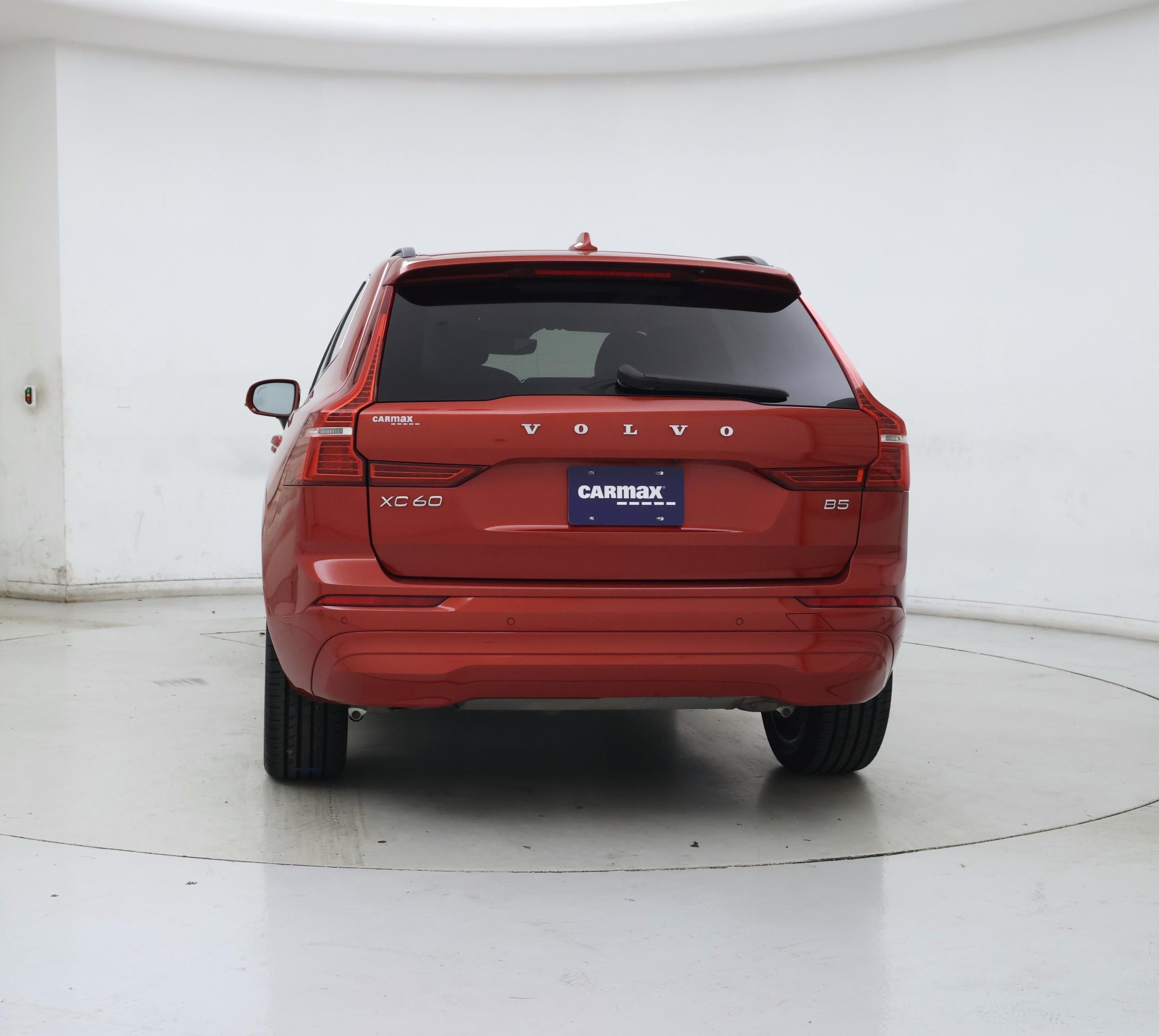Thumbnail: 2022 Volvo XC60 - 6