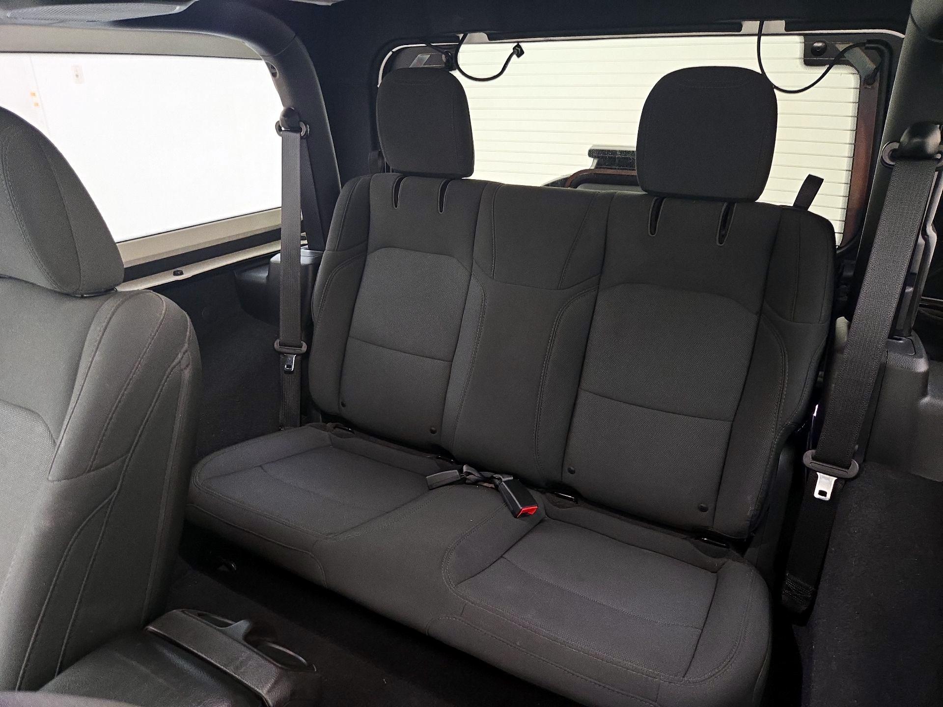 Thumbnail: 2019 Jeep Wrangler - 19