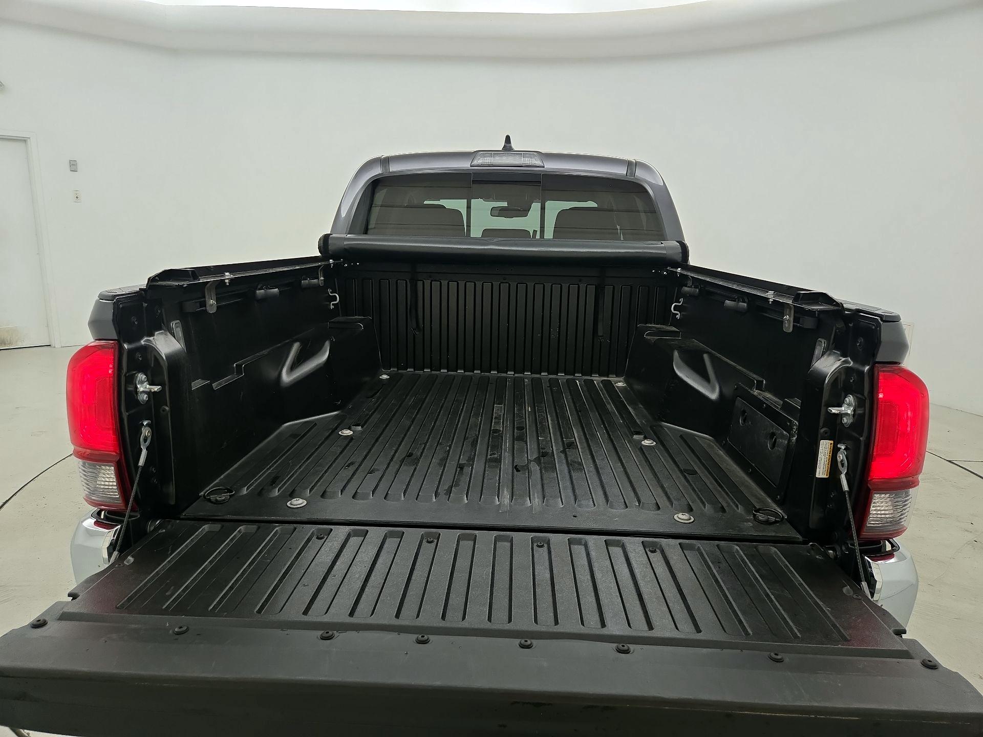 Thumbnail: 2023 Toyota Tacoma - 20