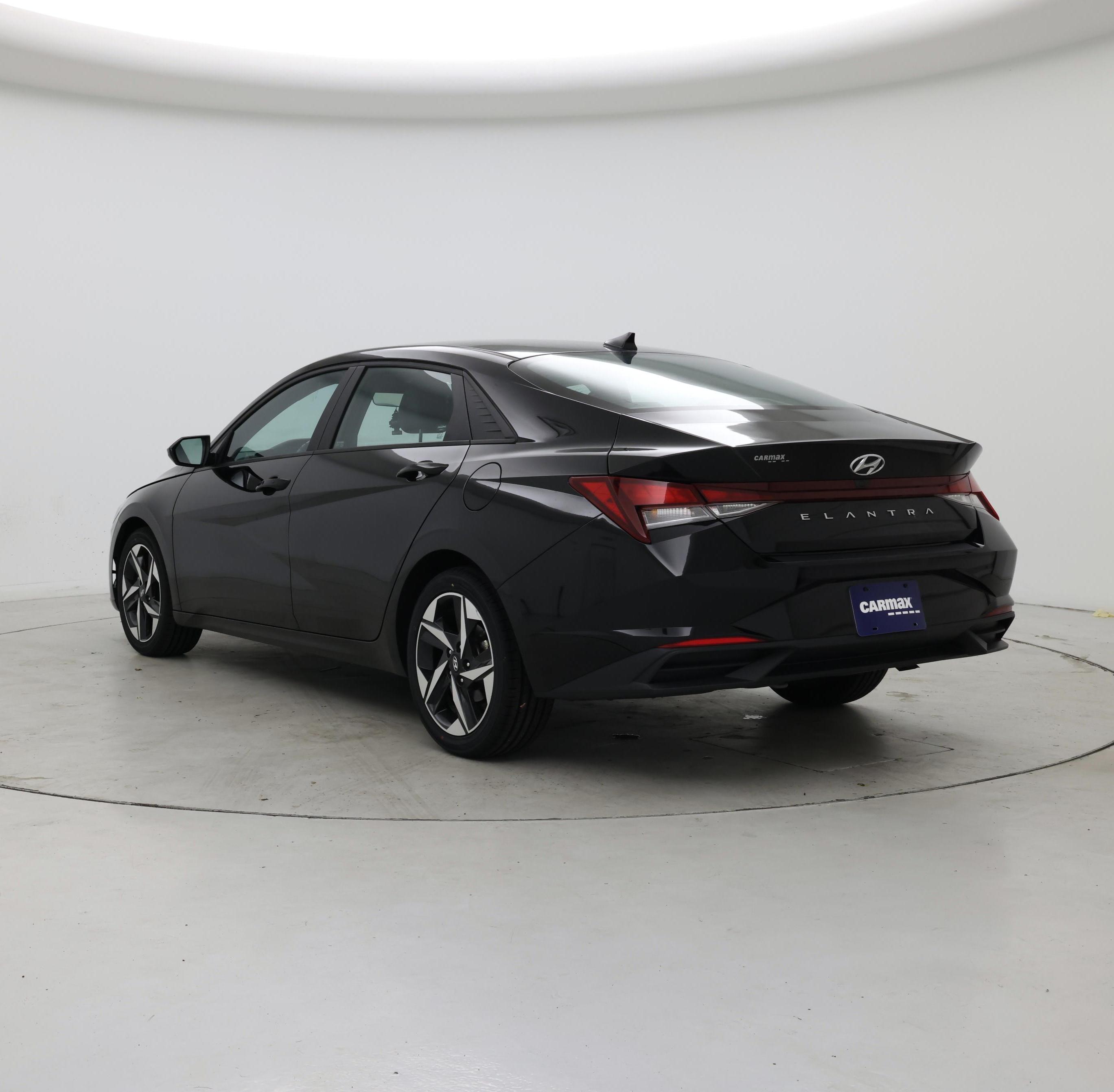 Thumbnail: 2023 Hyundai Elantra - 2
