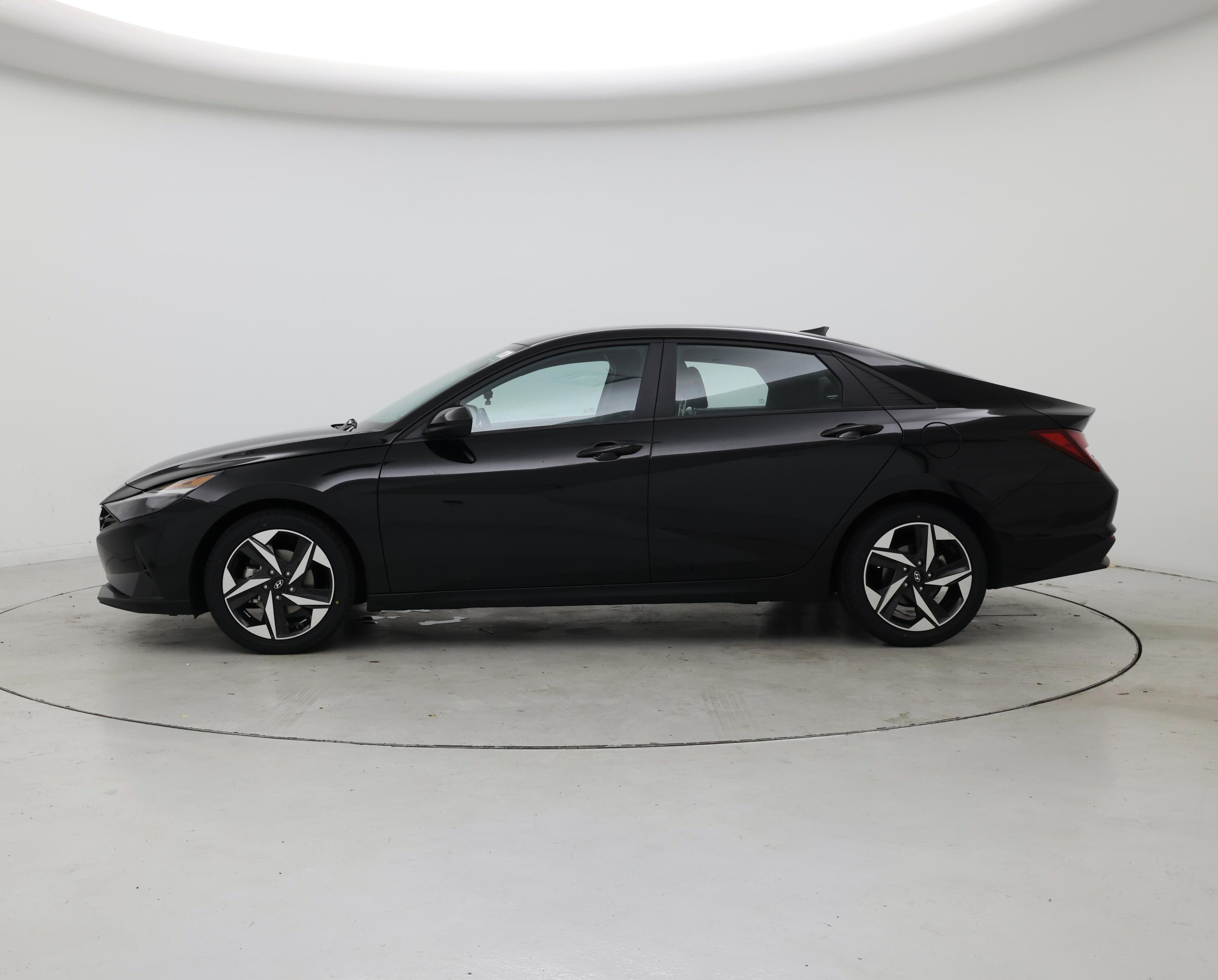 Thumbnail: 2023 Hyundai Elantra - 3