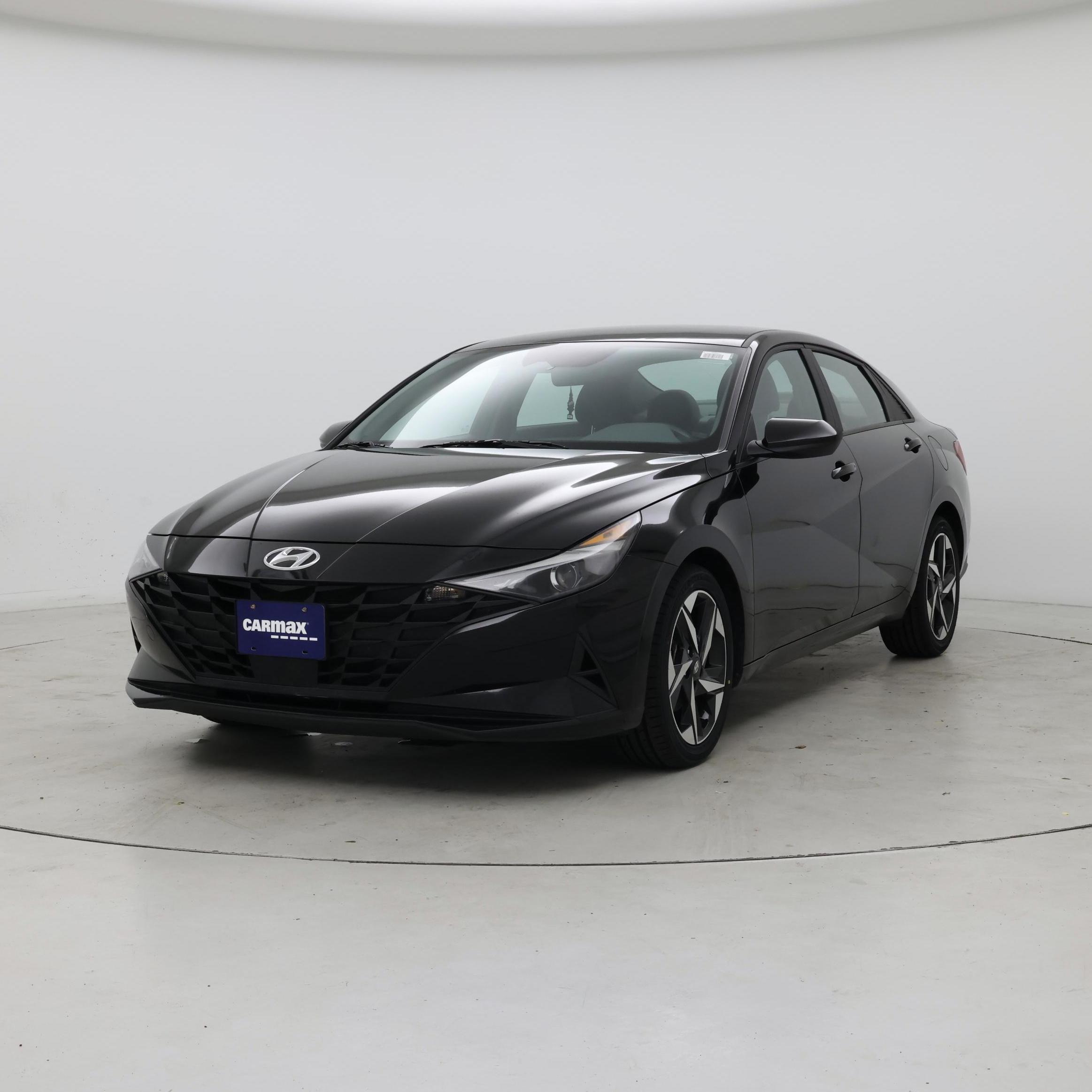 Thumbnail: 2023 Hyundai Elantra - 4