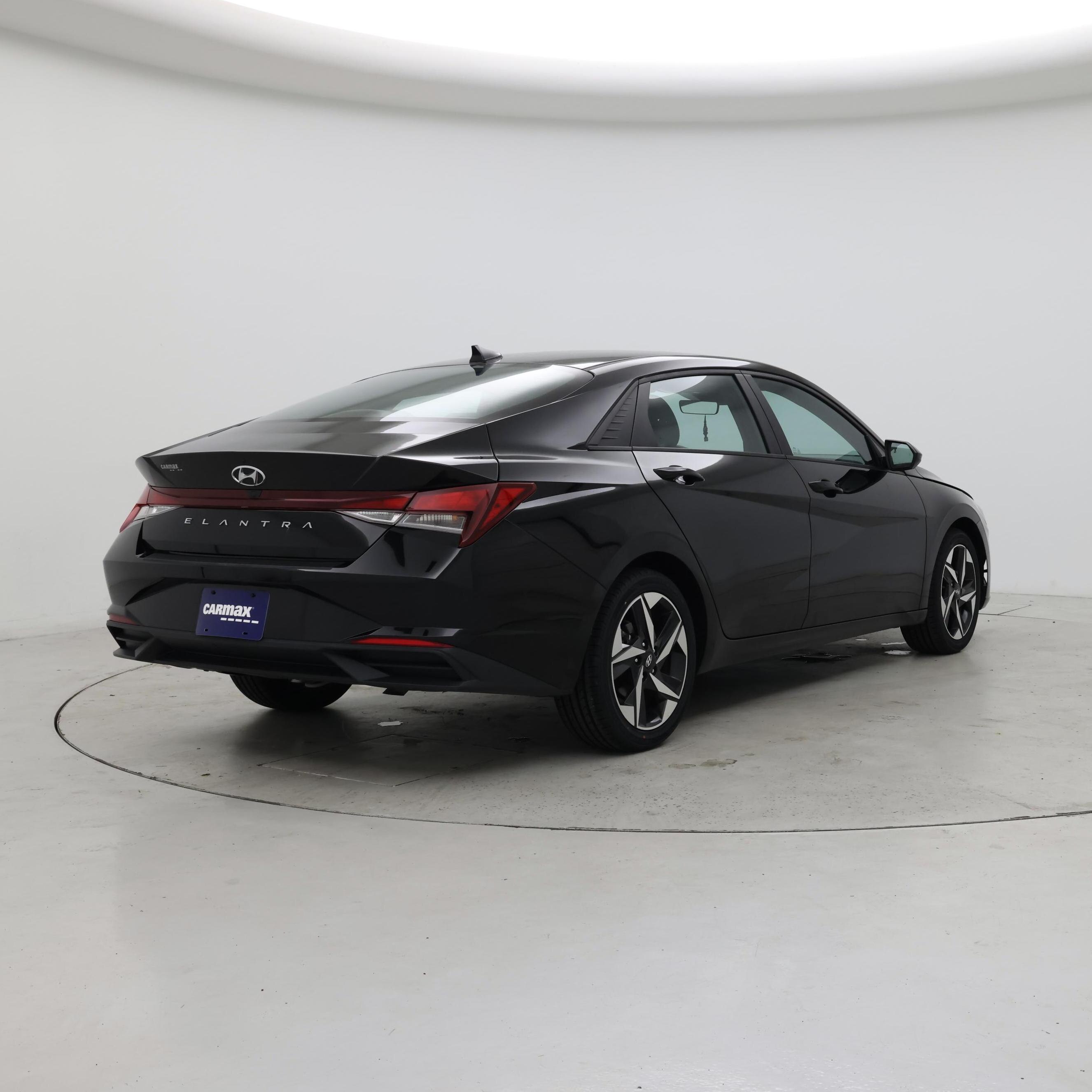 Thumbnail: 2023 Hyundai Elantra - 8