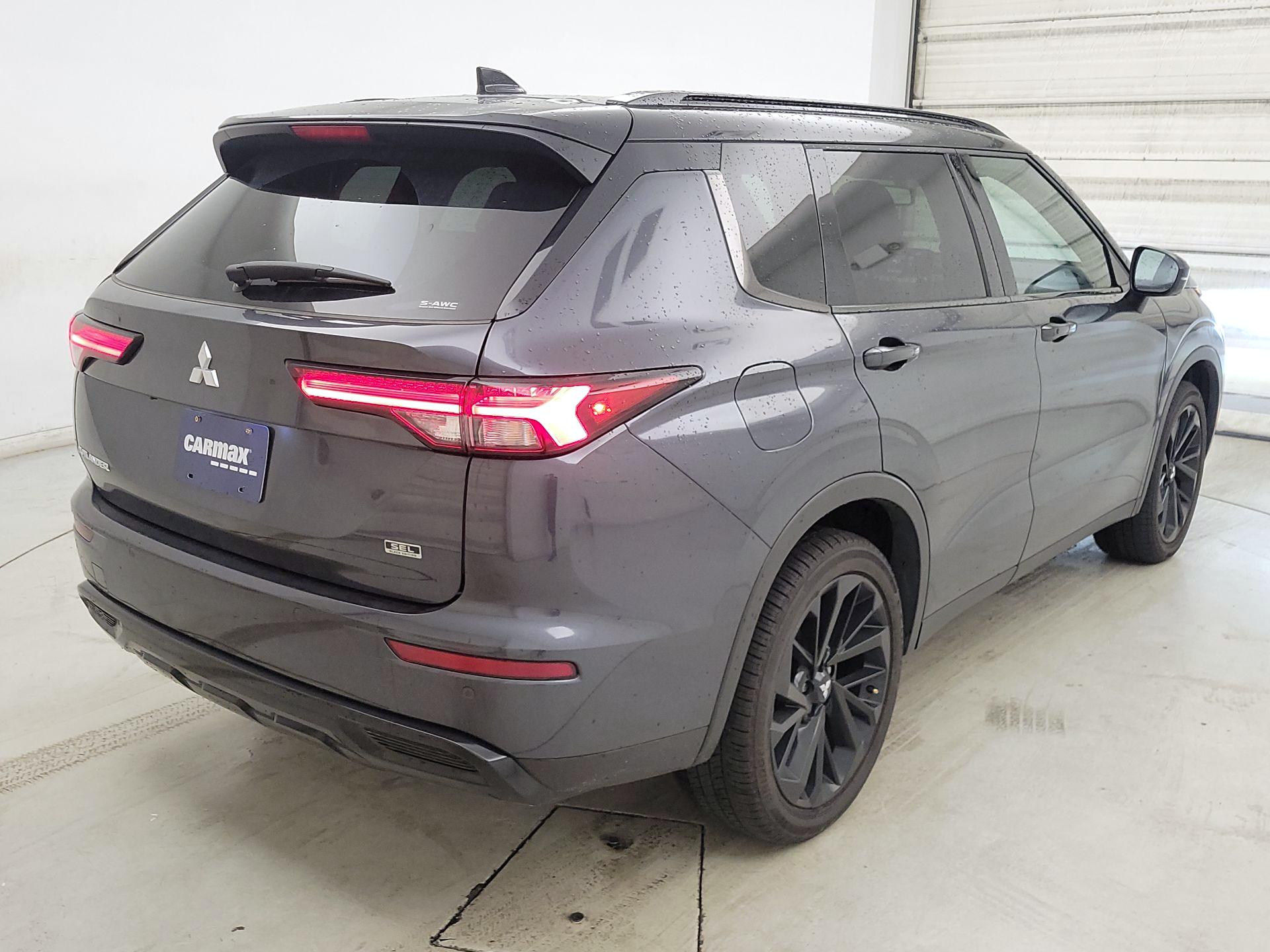 Thumbnail: 2024 Mitsubishi Outlander - 5