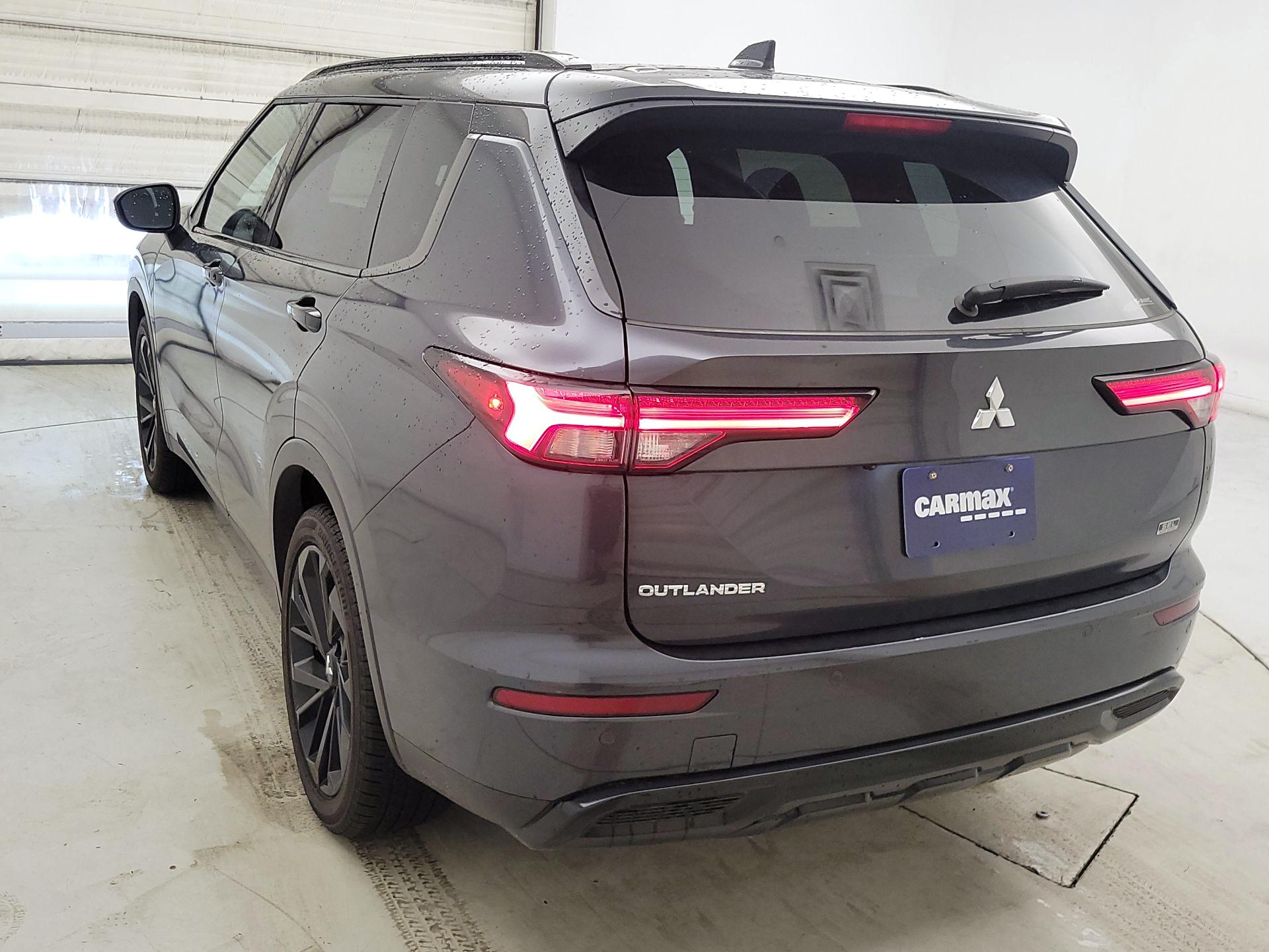 Thumbnail: 2024 Mitsubishi Outlander - 7
