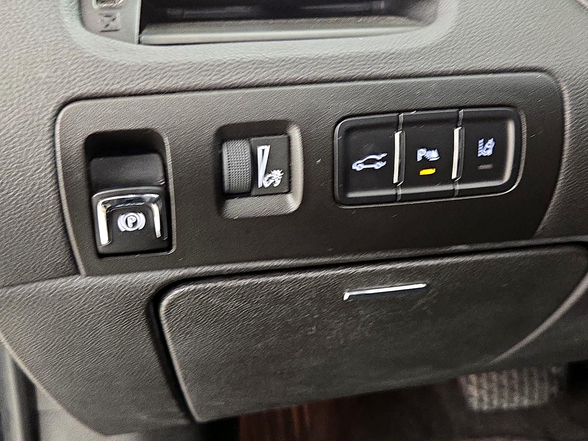 Thumbnail: 2015 Chevrolet Impala - 13