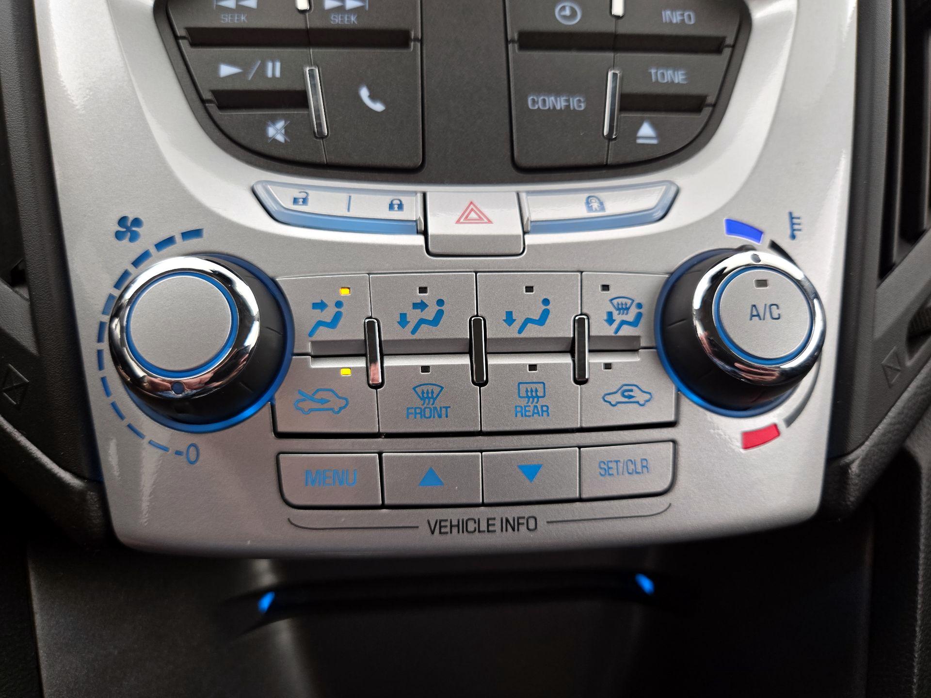 Thumbnail: 2015 Chevrolet Equinox - 15