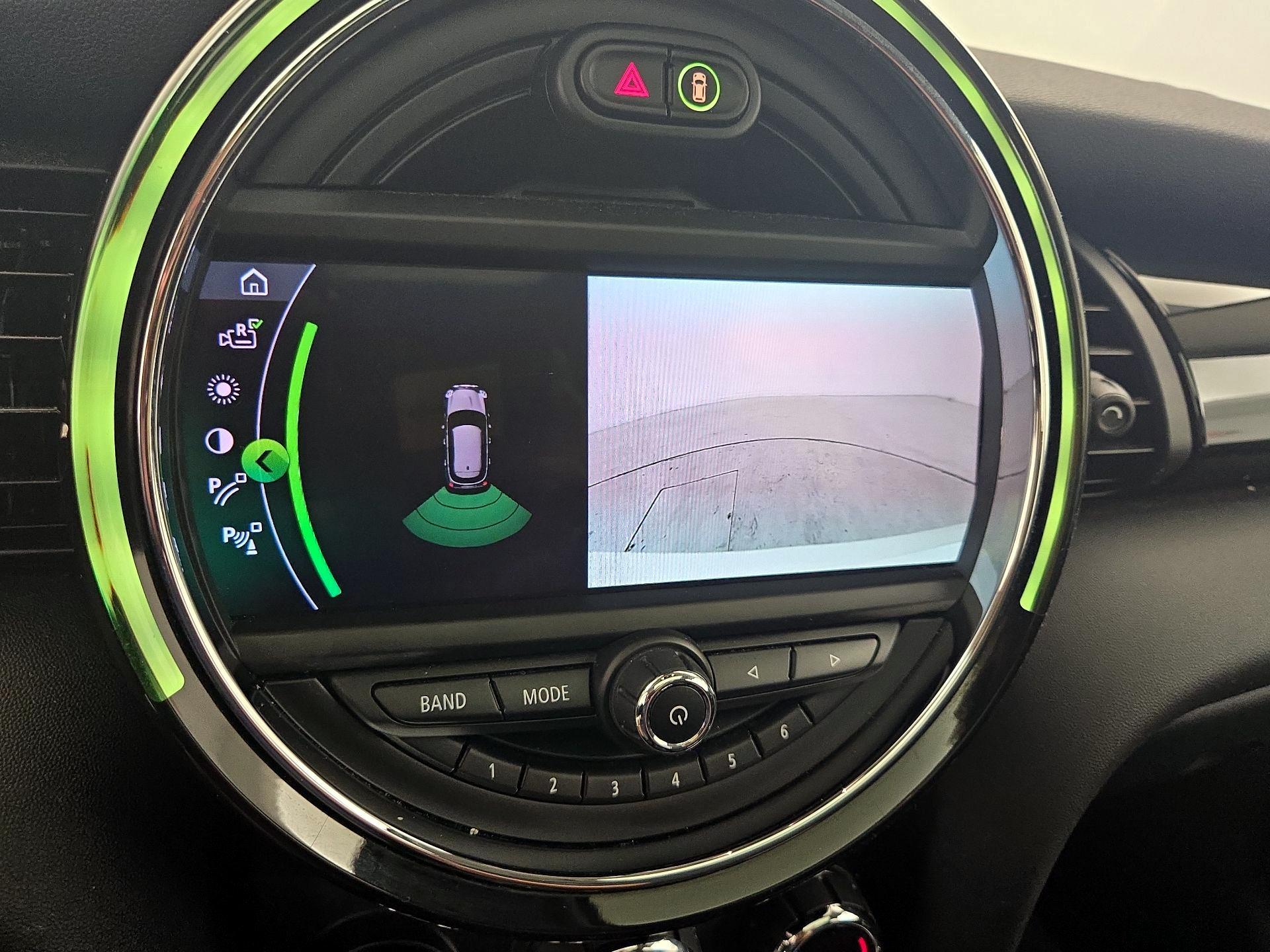 Thumbnail: 2020 MINI Cooper Hardtop - 15