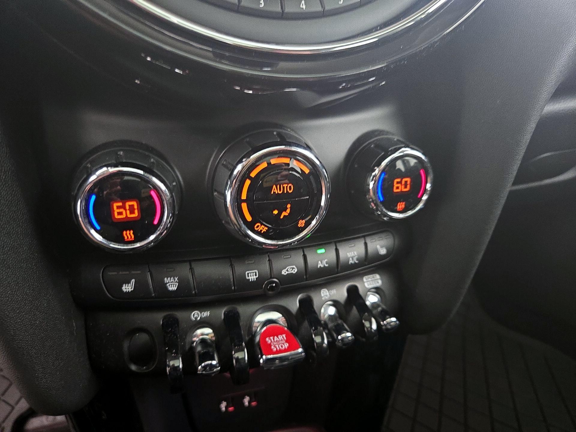 Thumbnail: 2020 MINI Cooper Hardtop - 17
