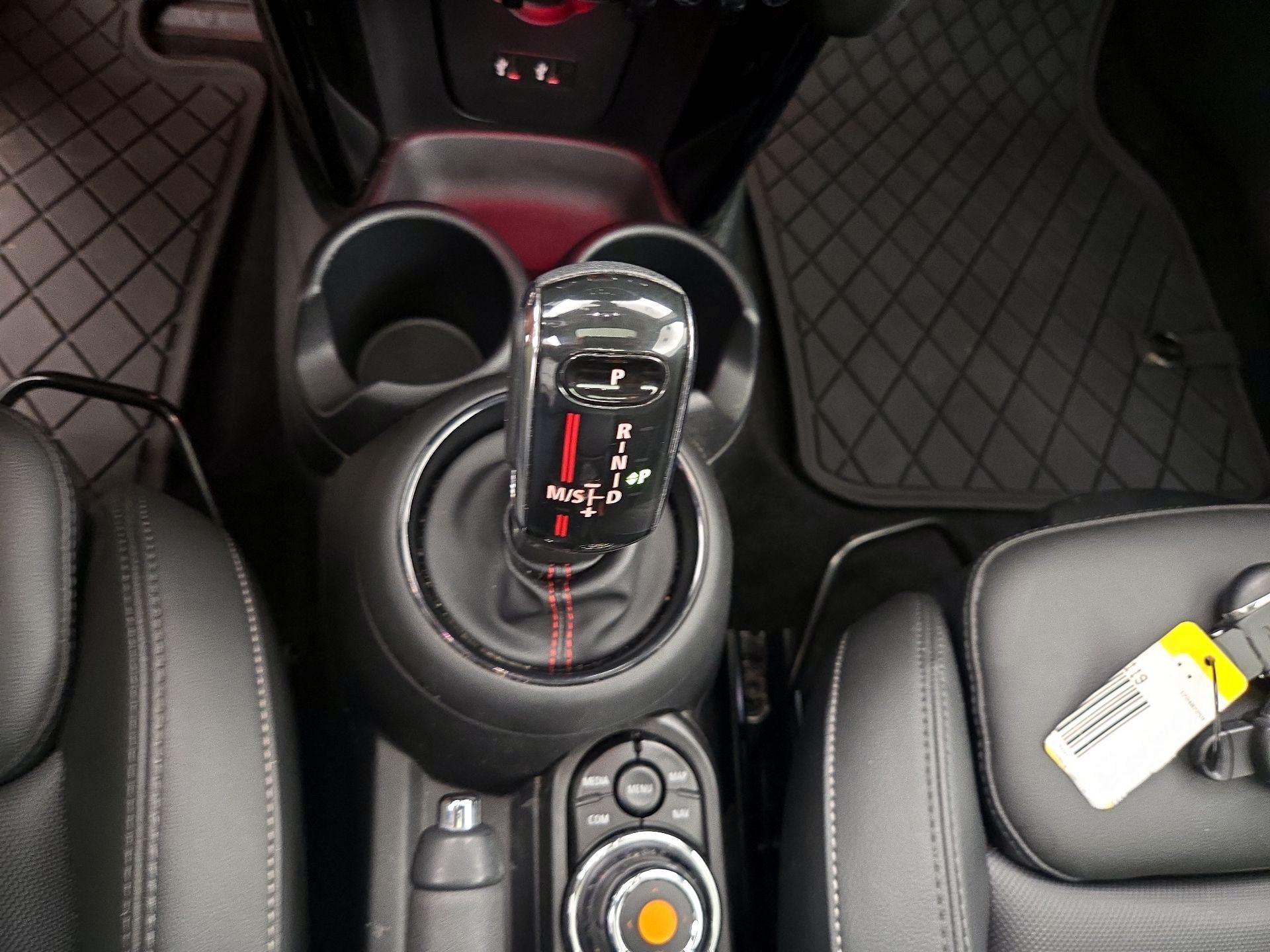 Thumbnail: 2020 MINI Cooper Hardtop - 18