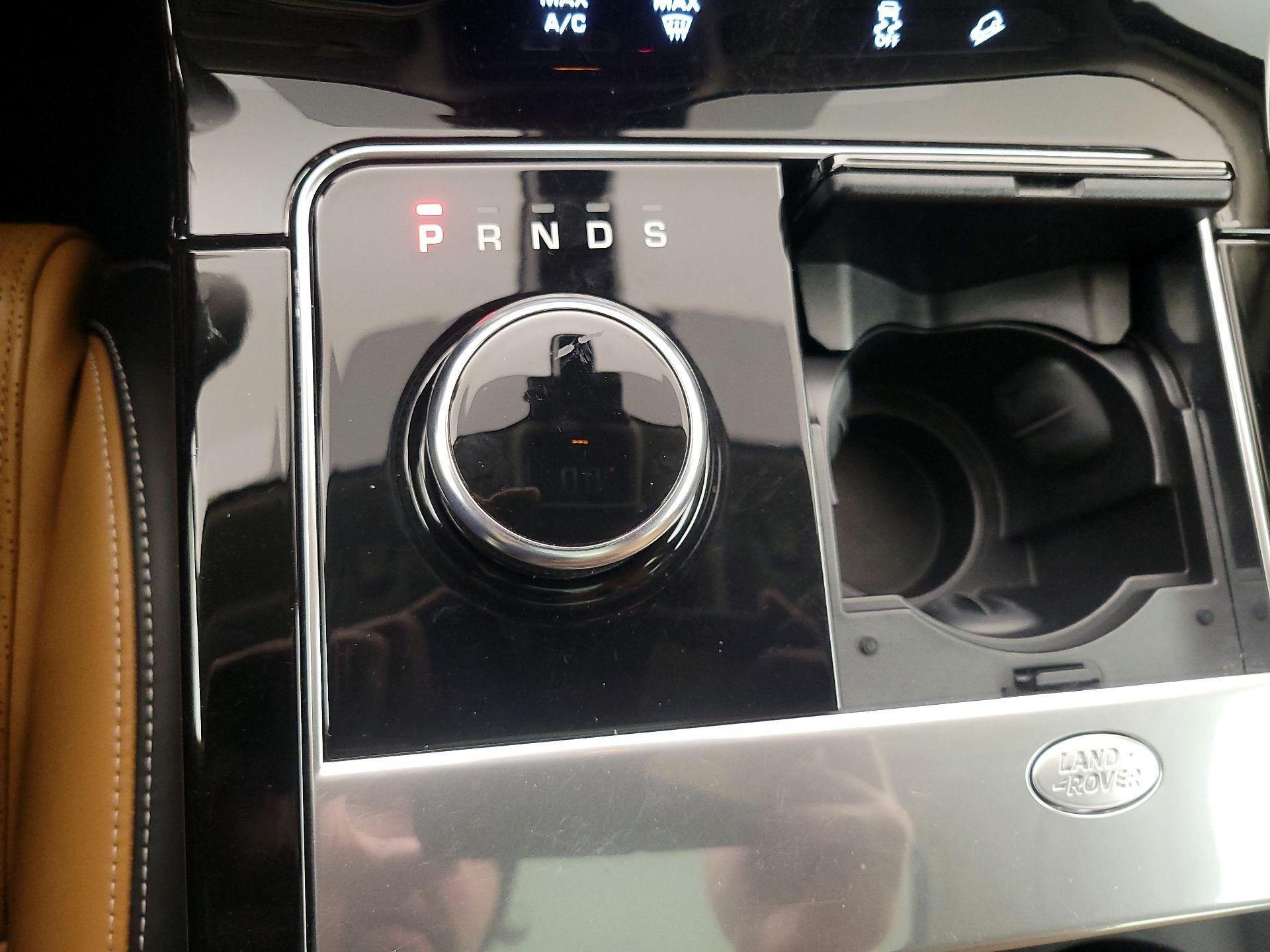 Thumbnail: 2019 Land Rover Range Rover Velar - 18