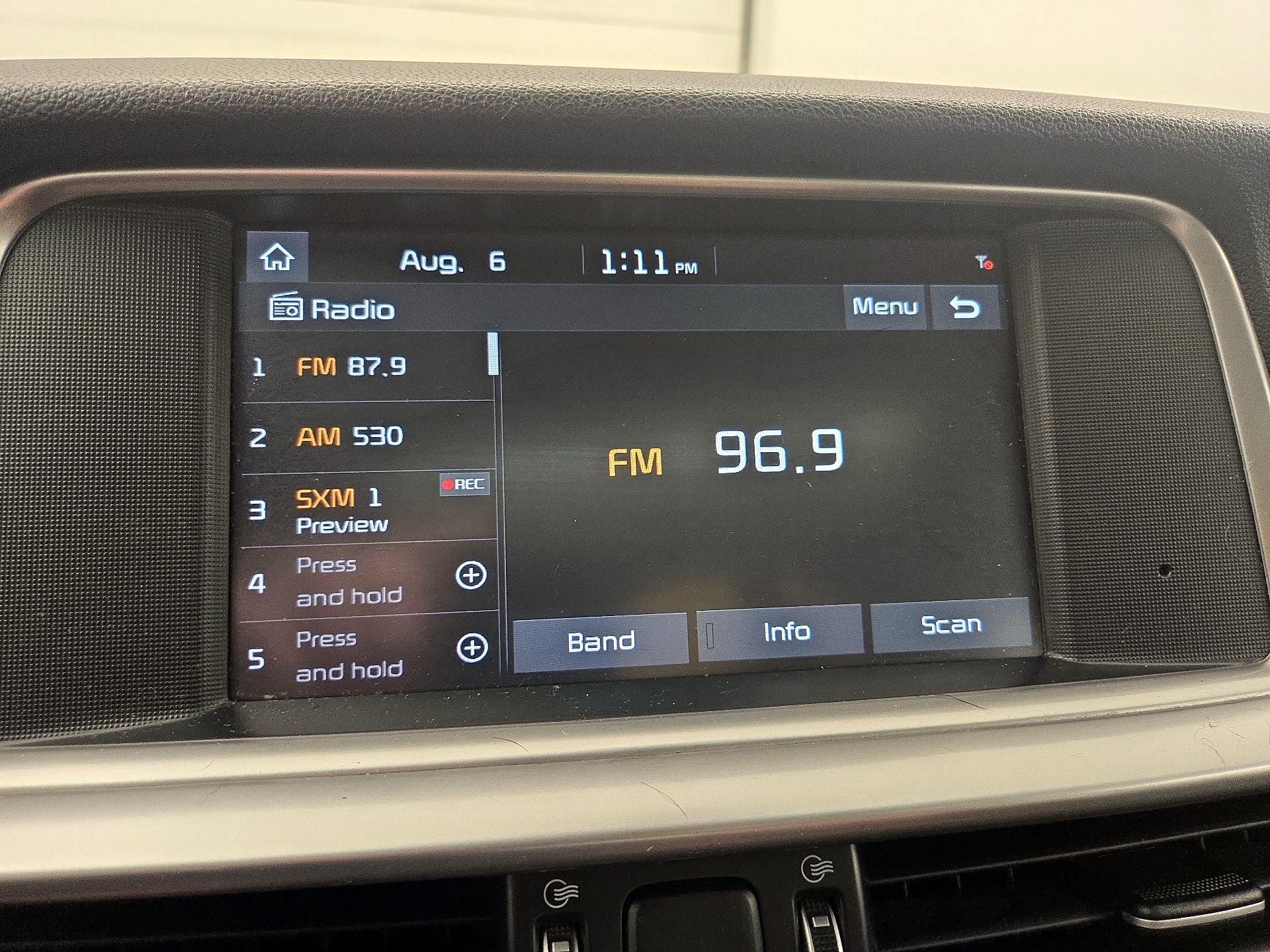 Thumbnail: 2019 Kia Optima - 15