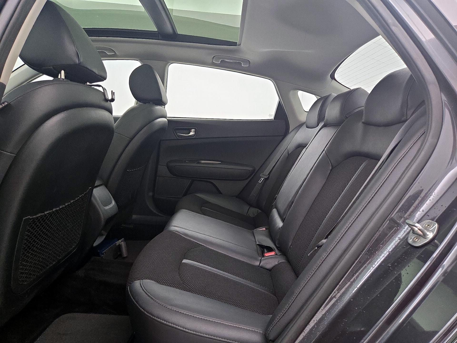 Thumbnail: 2019 Kia Optima - 20