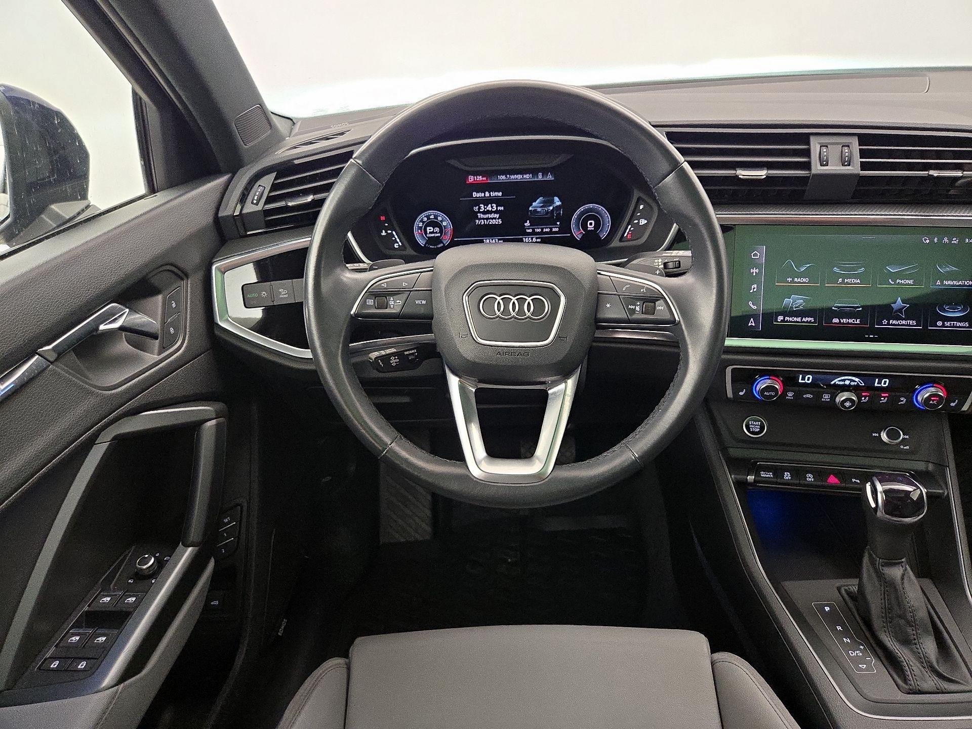 Thumbnail: 2022 Audi Q3 - 10