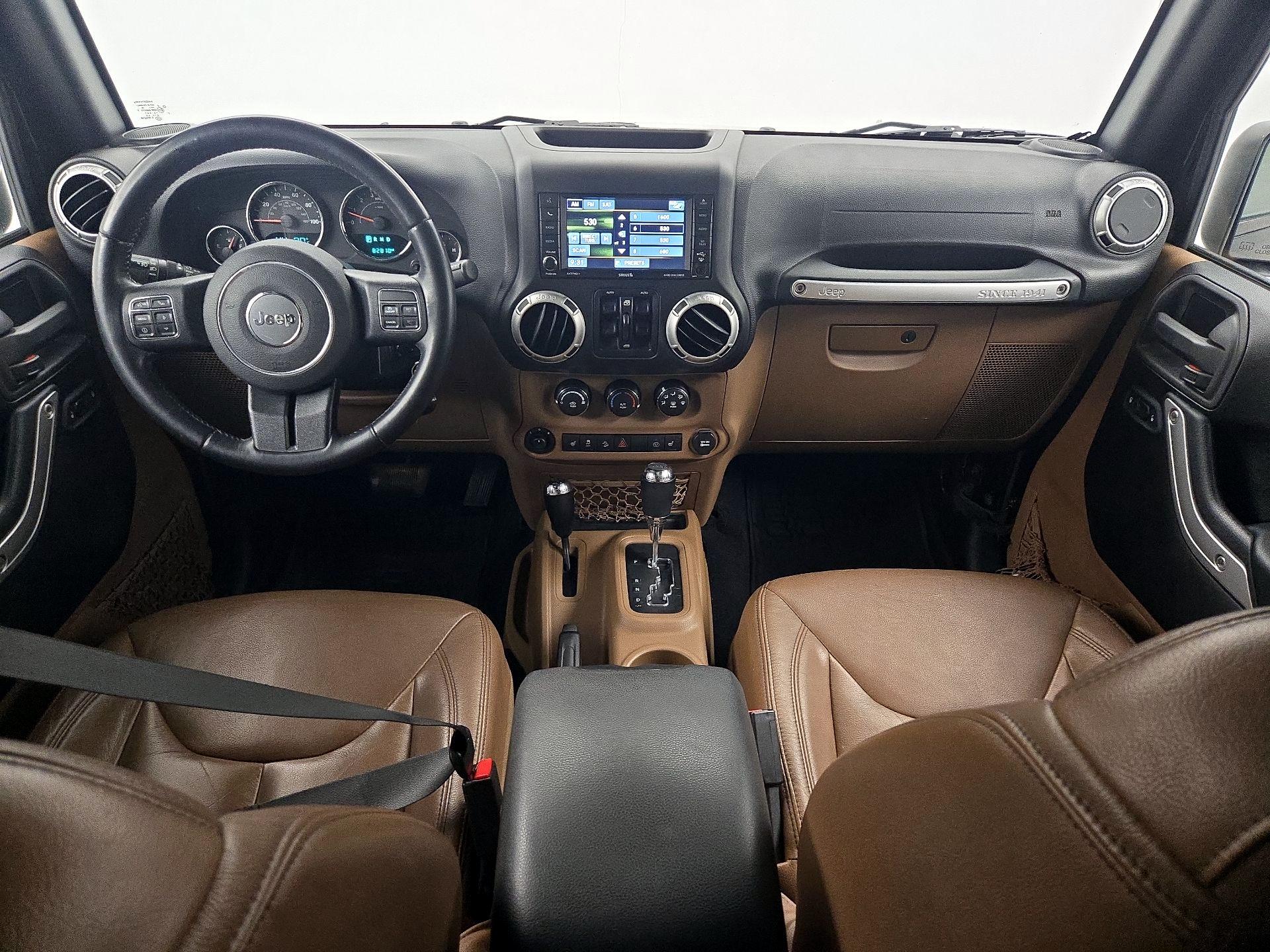 Thumbnail: 2015 Jeep Wrangler - 9