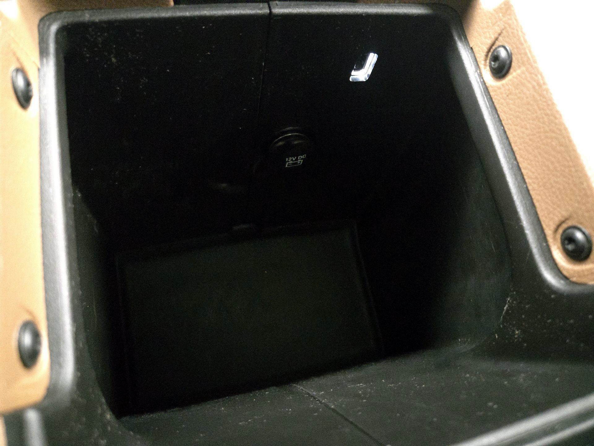 Thumbnail: 2015 Jeep Wrangler - 17