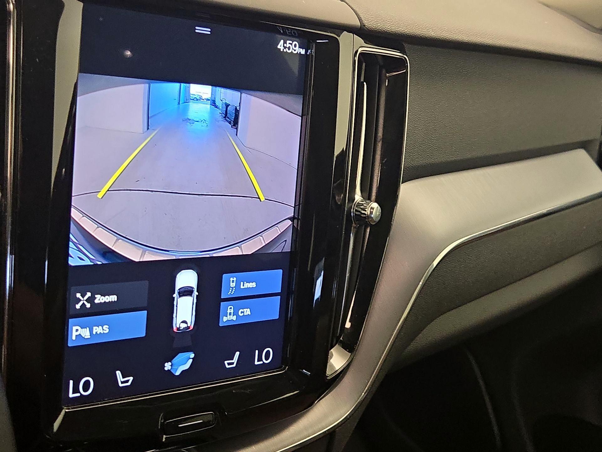 Thumbnail: 2020 Volvo XC60 - 14