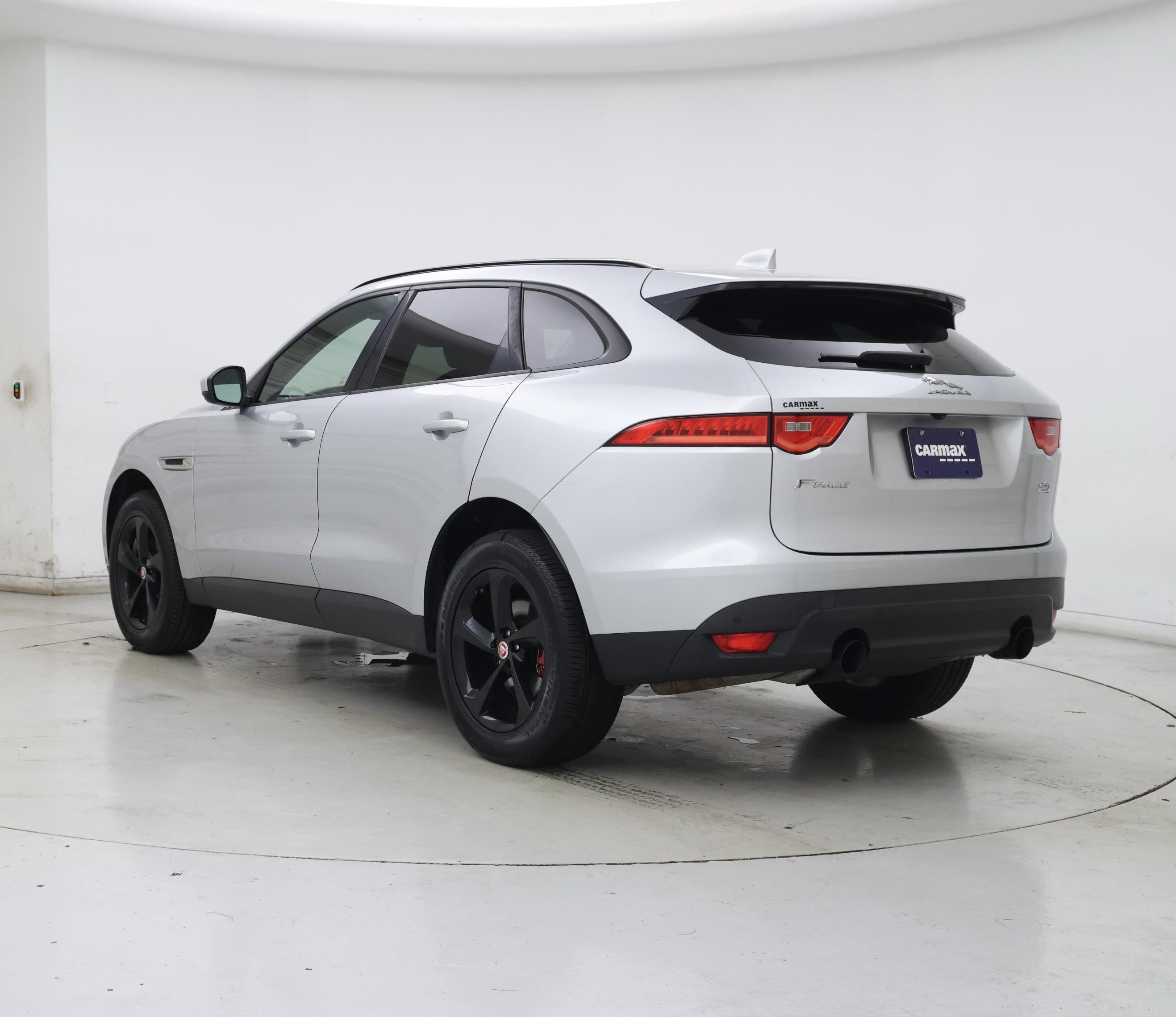 Thumbnail: 2018 Jaguar F-Pace - 2