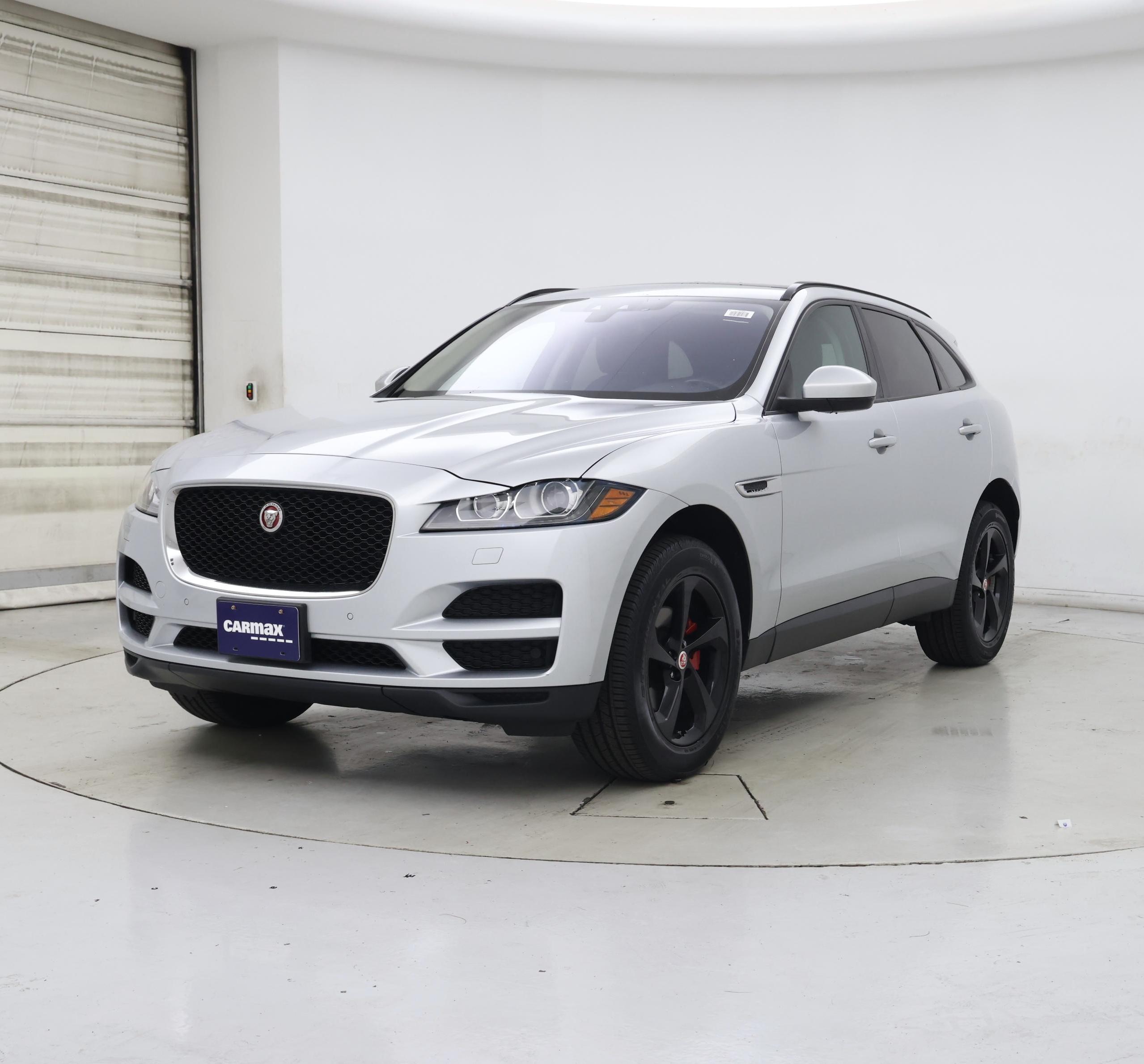Thumbnail: 2018 Jaguar F-Pace - 4