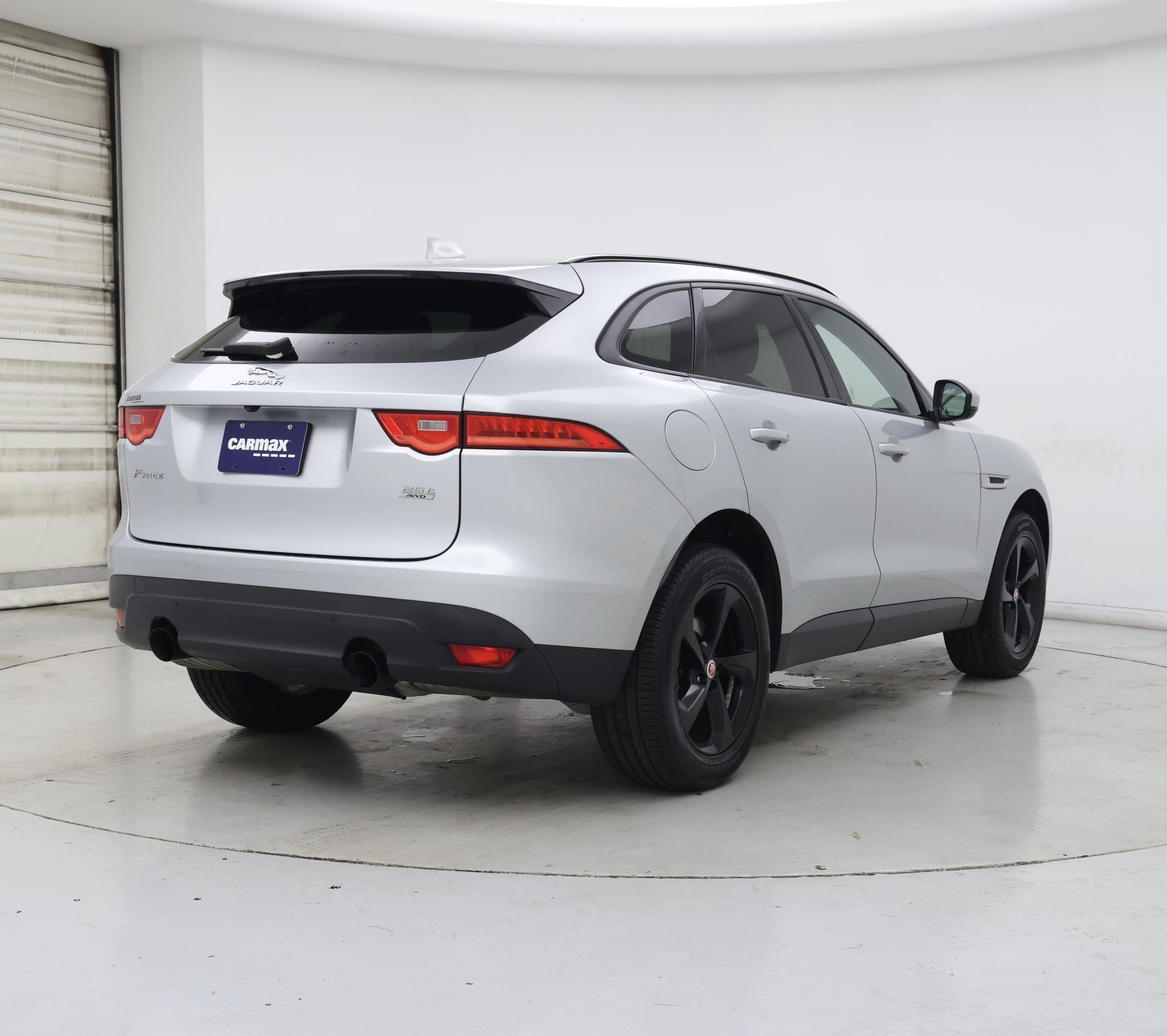 Thumbnail: 2018 Jaguar F-Pace - 8