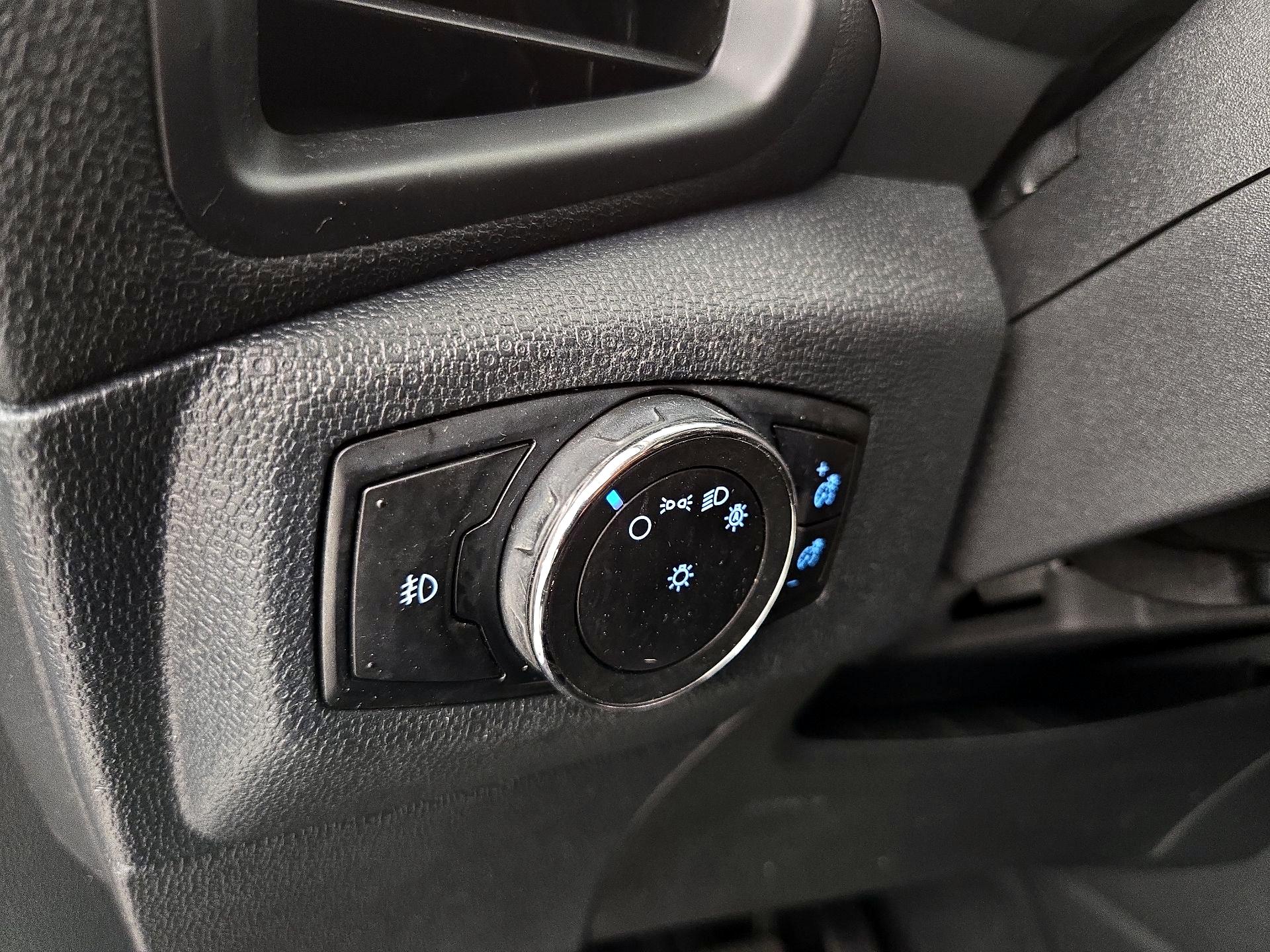 Thumbnail: 2018 Ford EcoSport - 13
